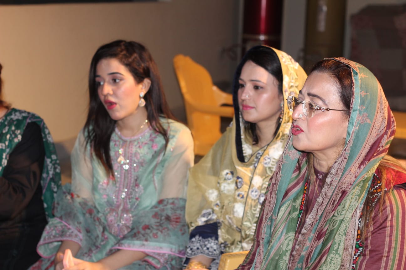 #Pyasiii Pakistani Porn Stars