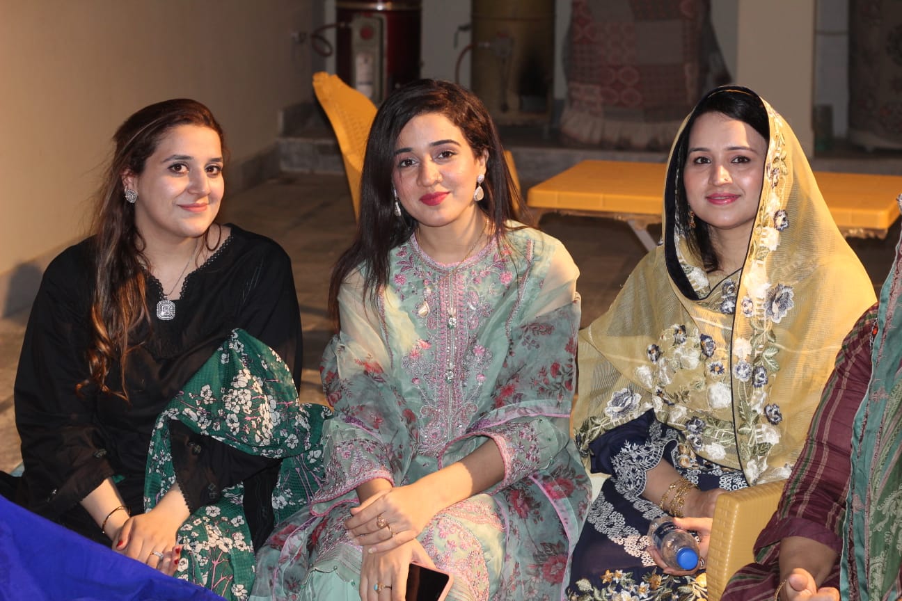 #Pyasiii Pakistani Porn Stars