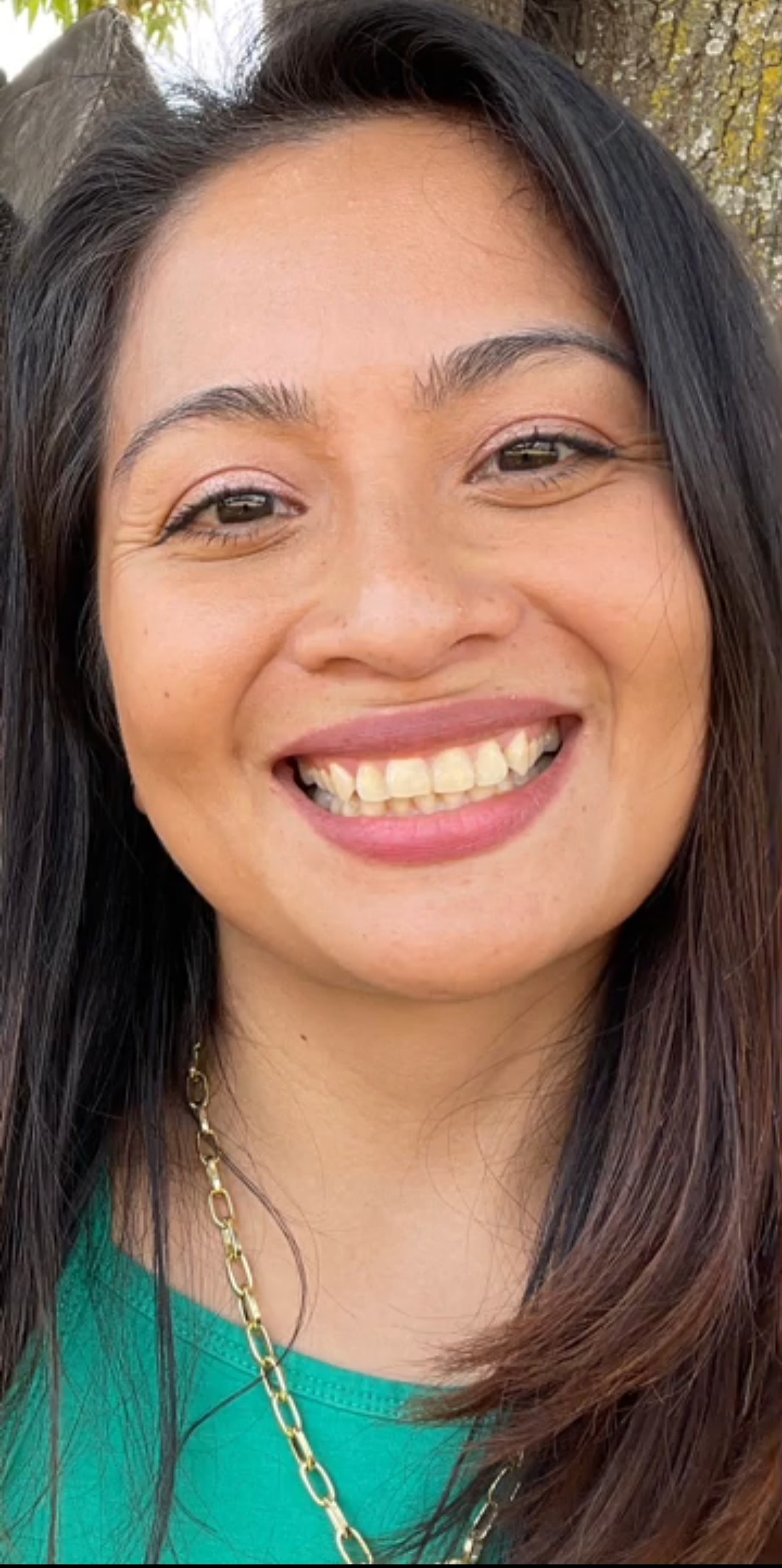 Clean Milf Sending Pics to Affair Guy