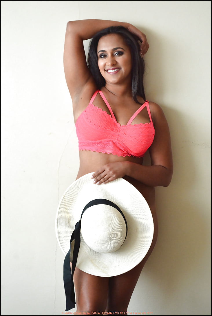 Bengali Big Boob Girl Nude Photoshoot Part - 14