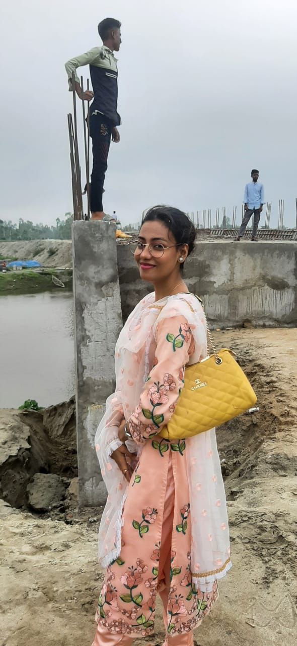 Desi teen nude photos