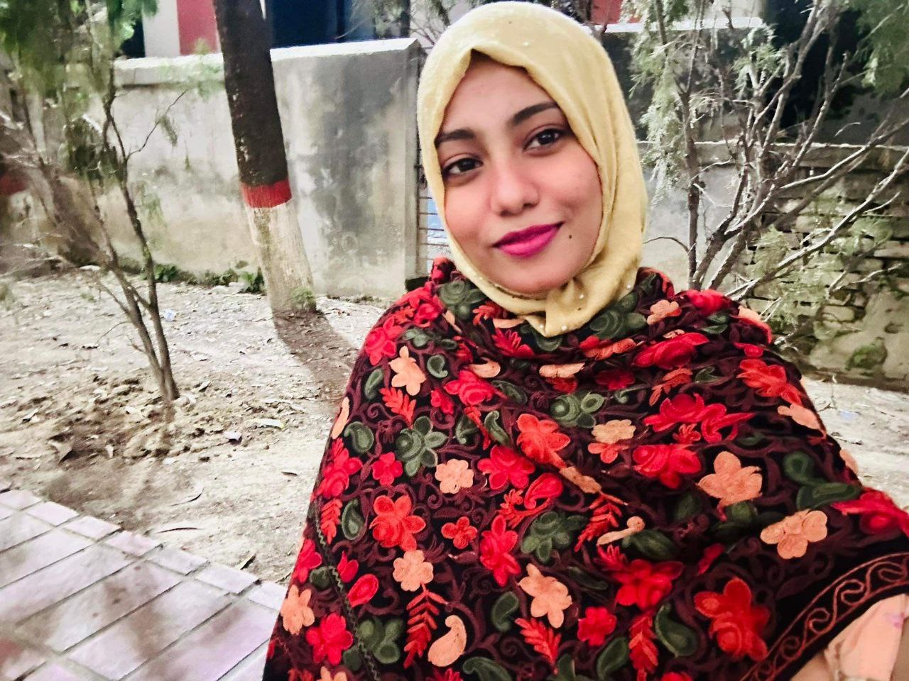 Desi teen nude photos