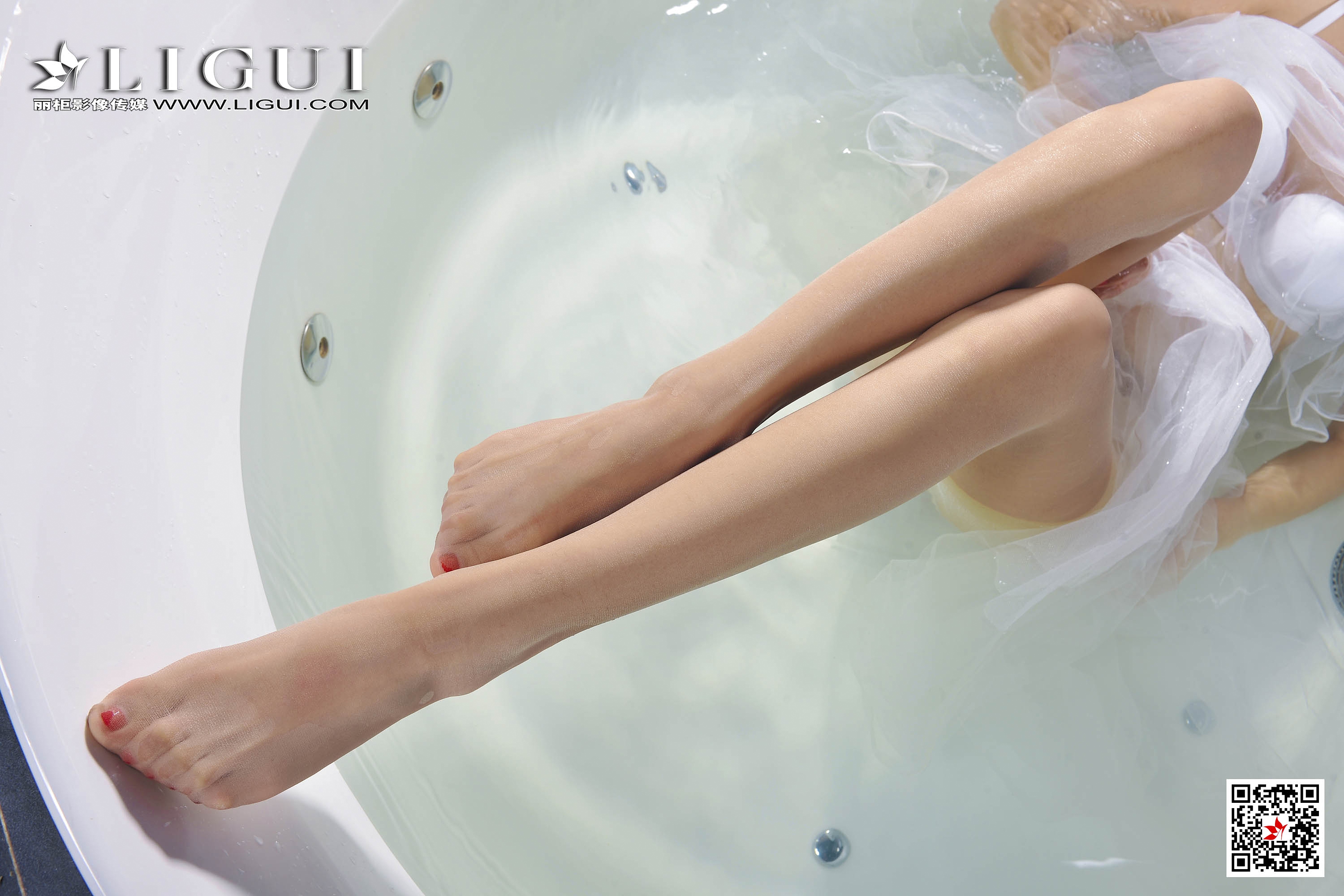 pretty lady dirty feet 149