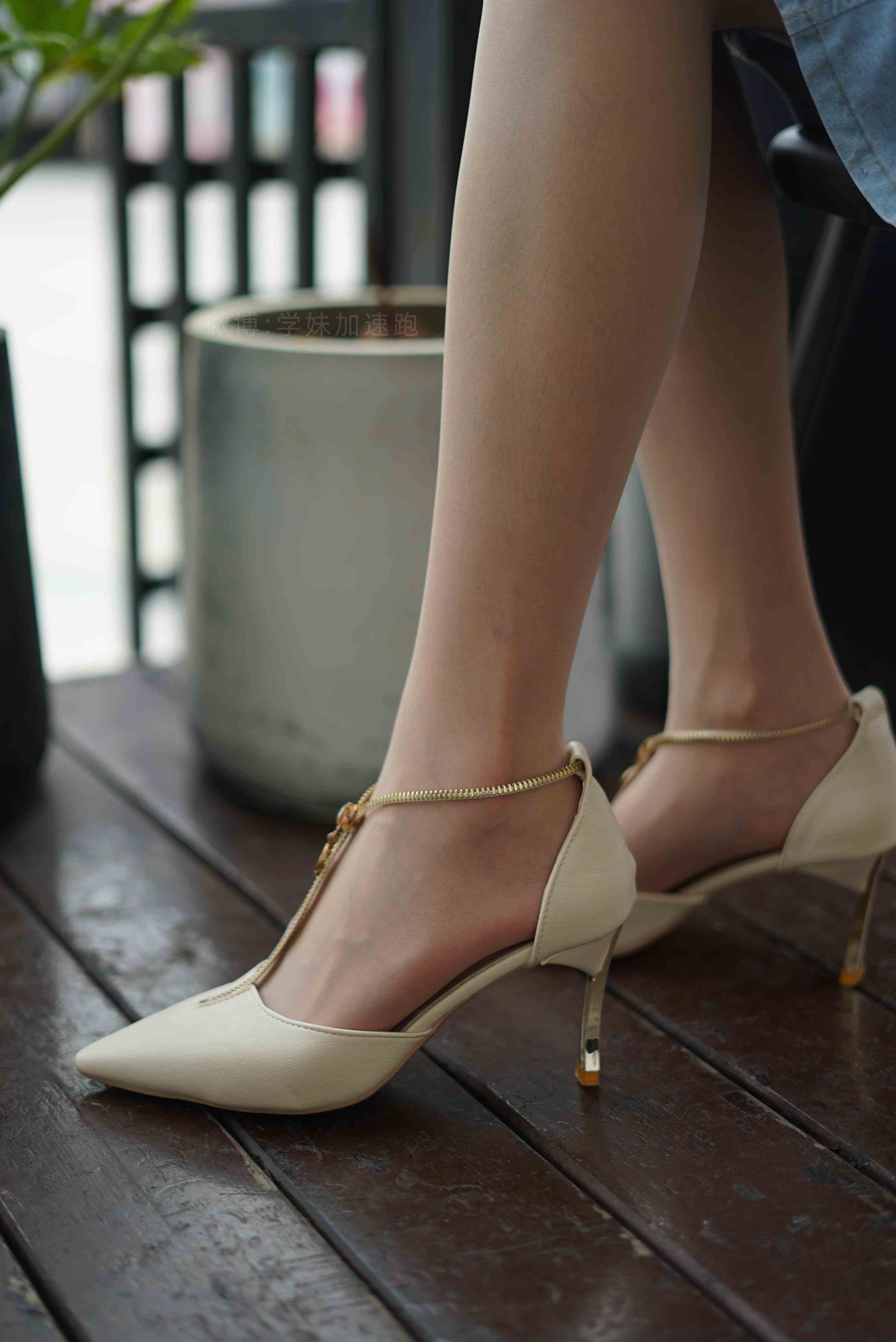 China Beauty Legs and feet 1486