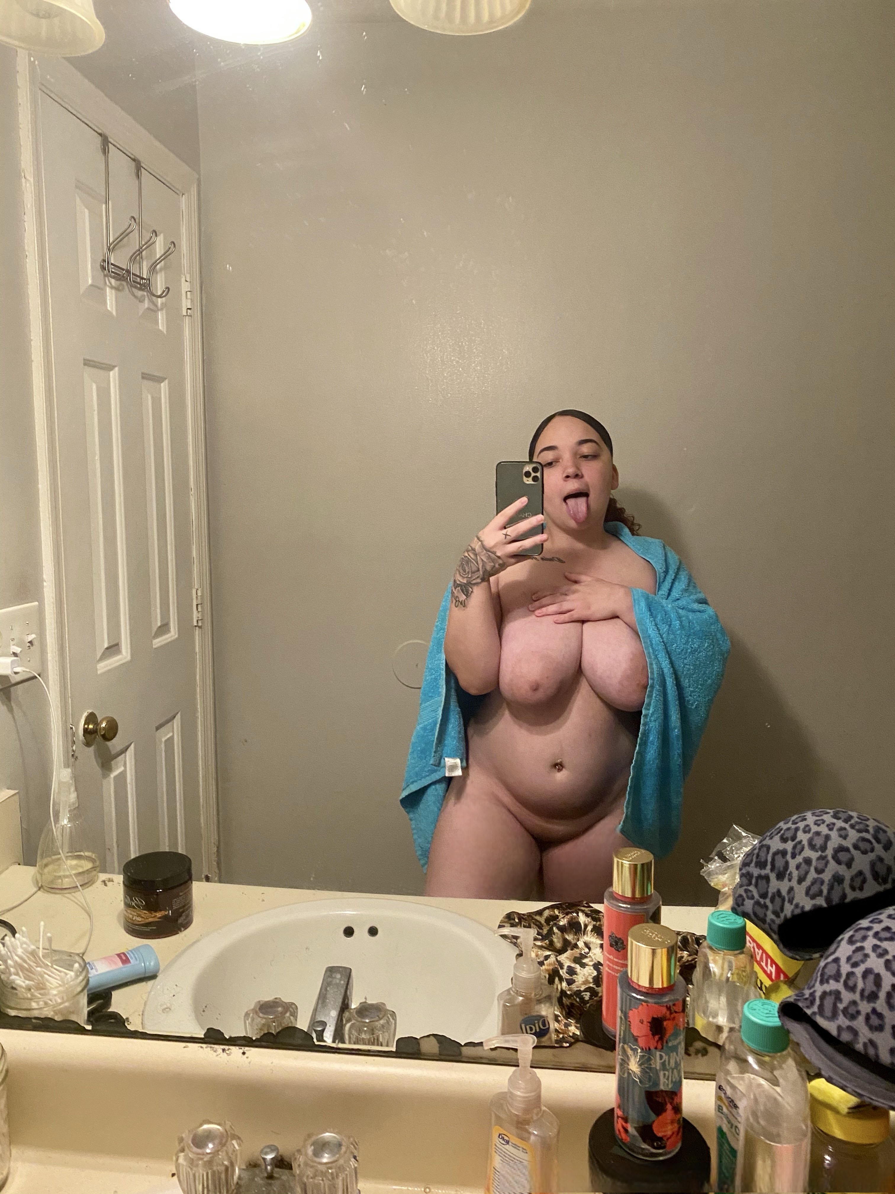 Fuckslut that’s Thick in the right places
