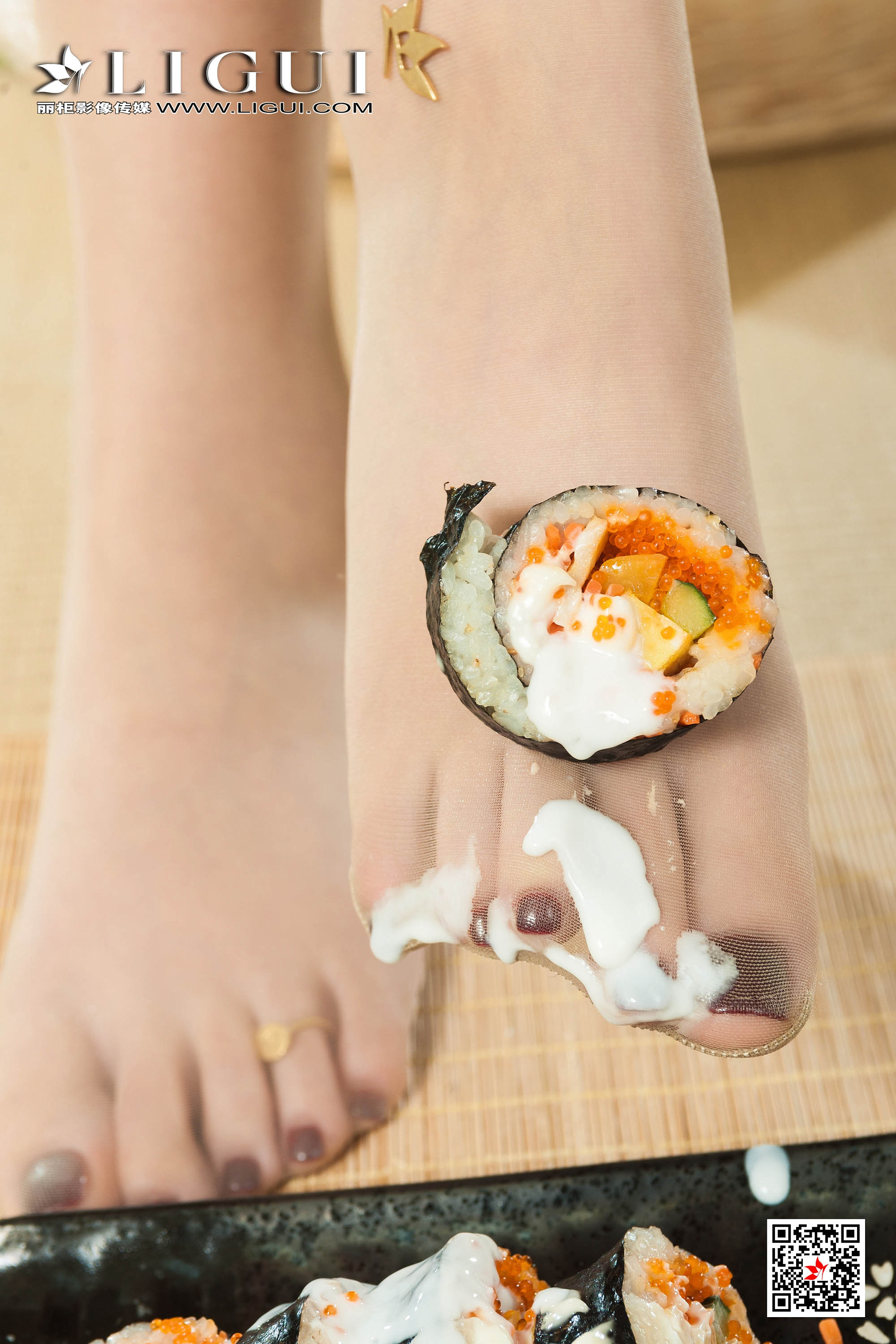 pretty lady dirty feet 150