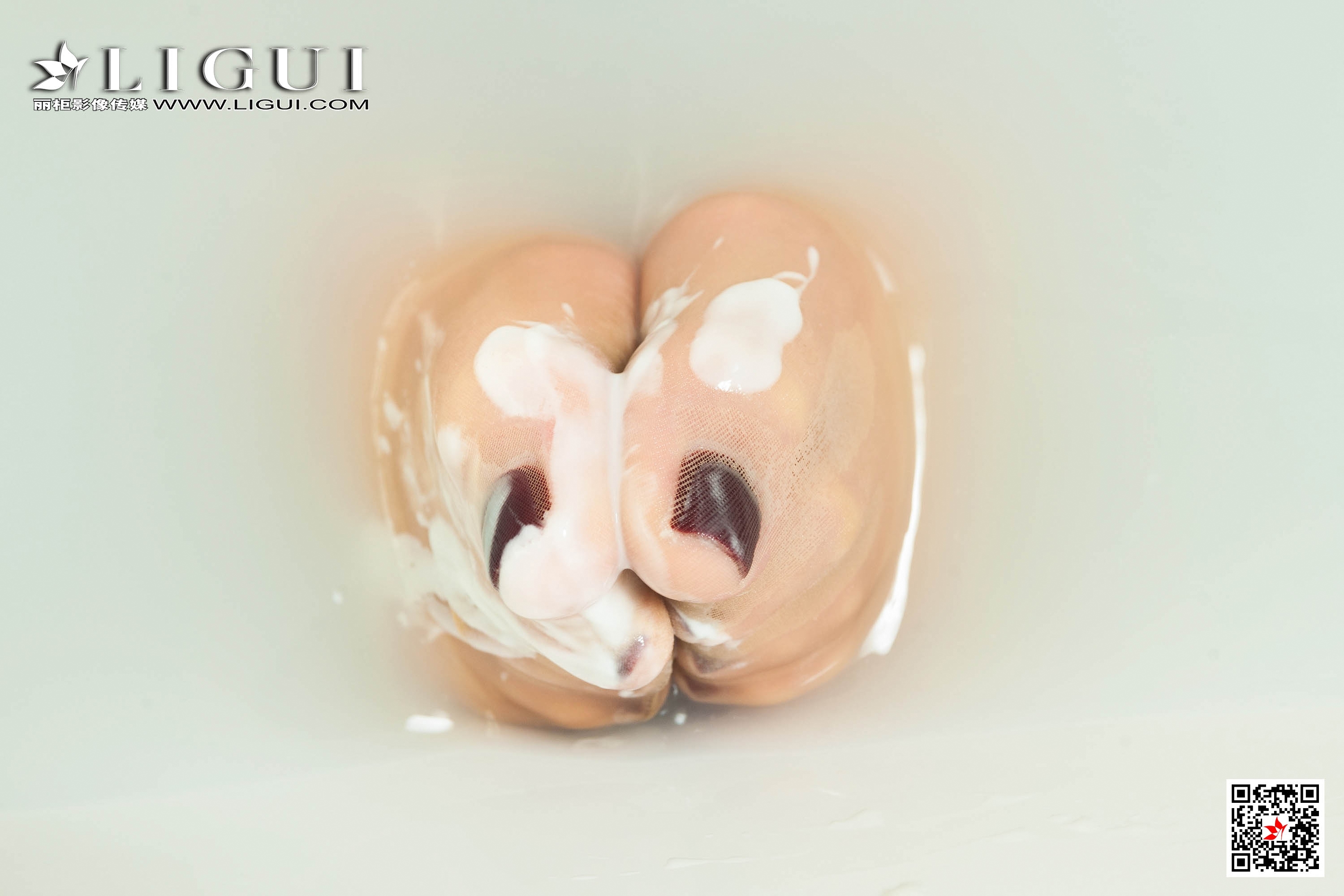 pretty lady dirty feet 151