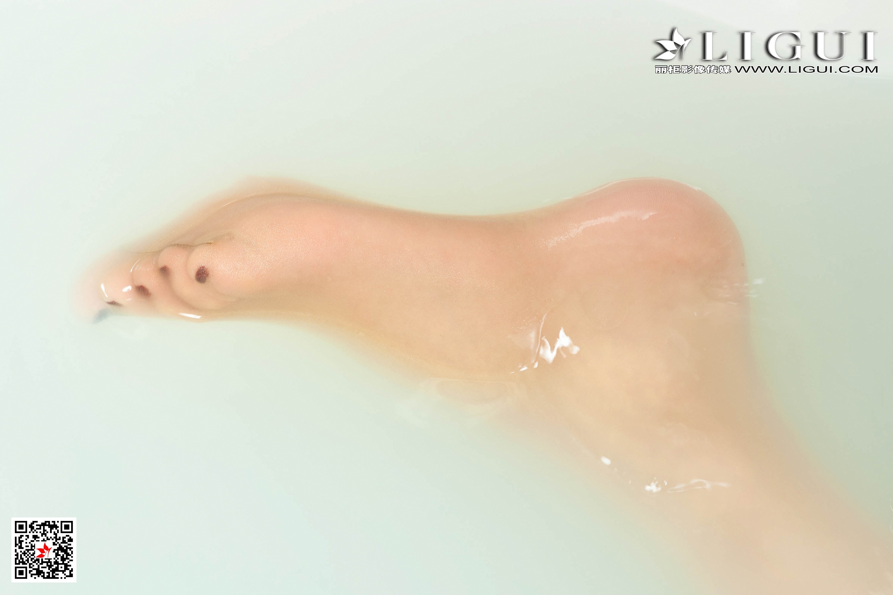 pretty lady dirty feet 151