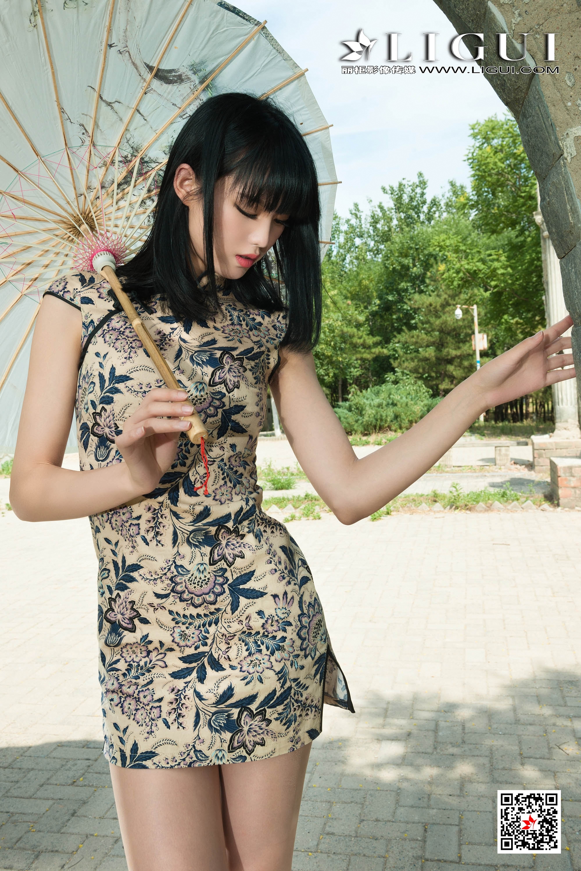 pretty lady dirty feet 154