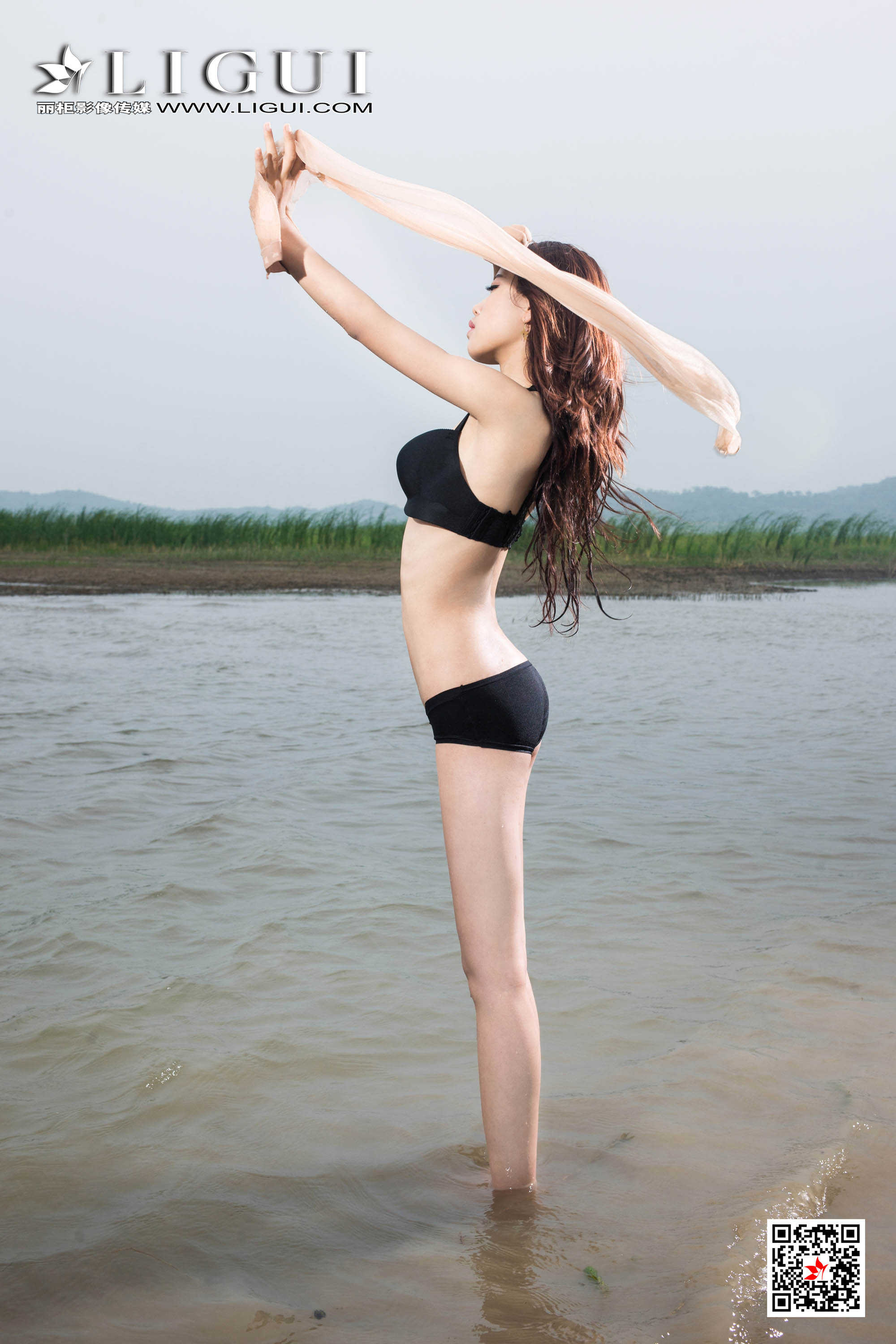 pretty lady dirty feet 156