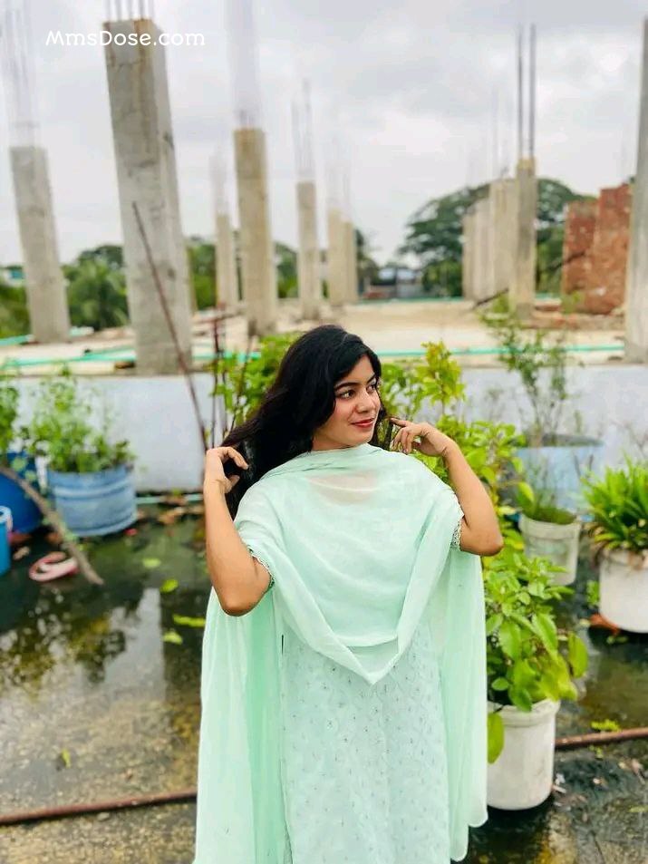 Indian Big Boob Girl Nude Photos Part - 110