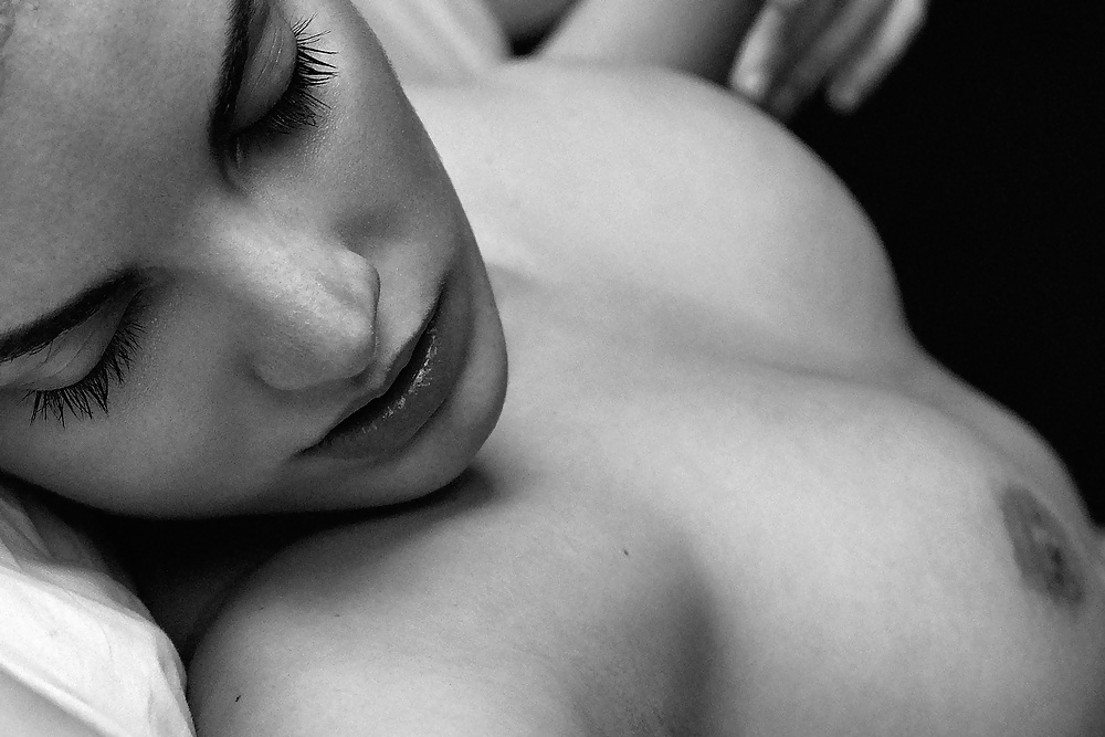 Erotic Black and White Pictures