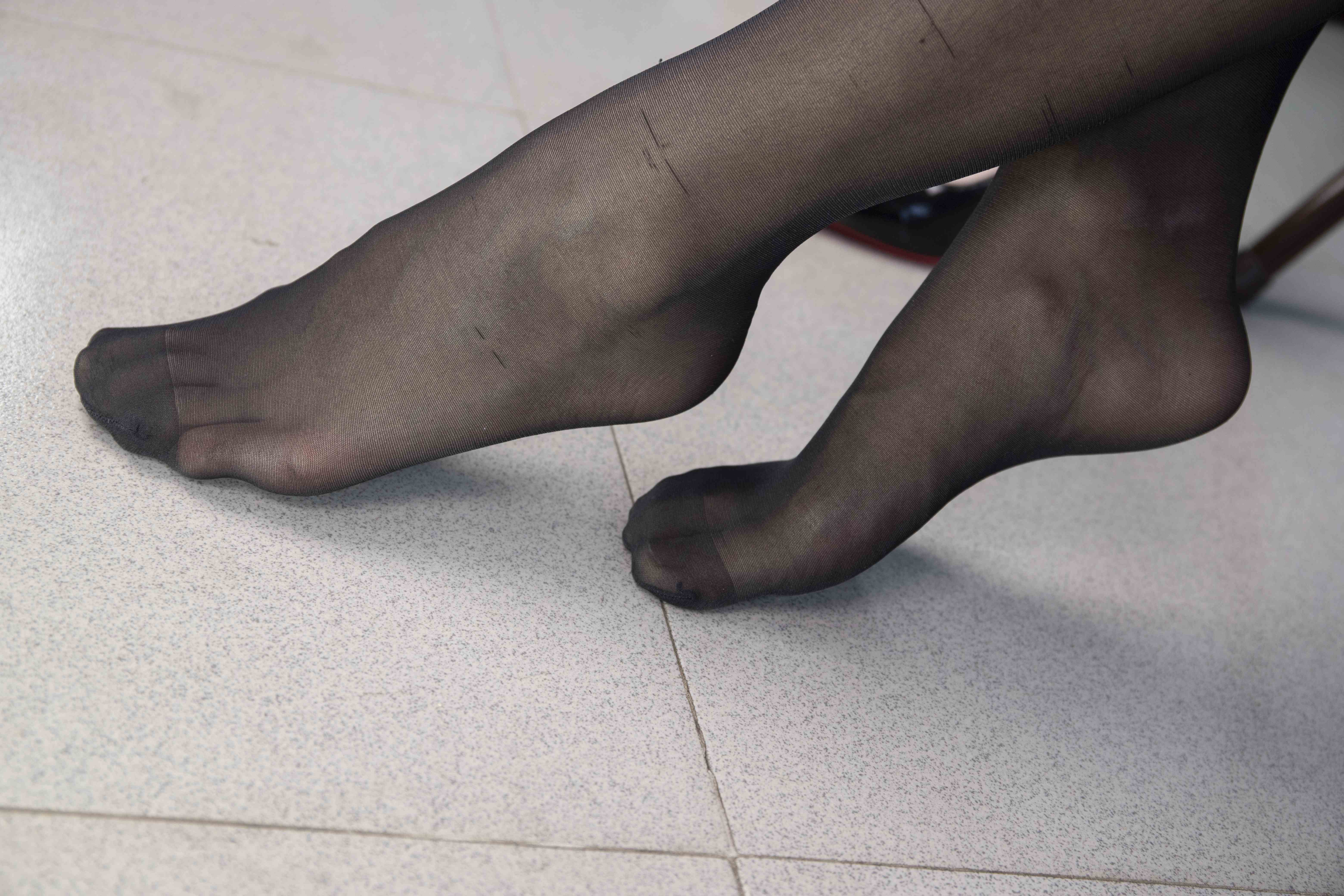 China Beauty Legs and feet 1556