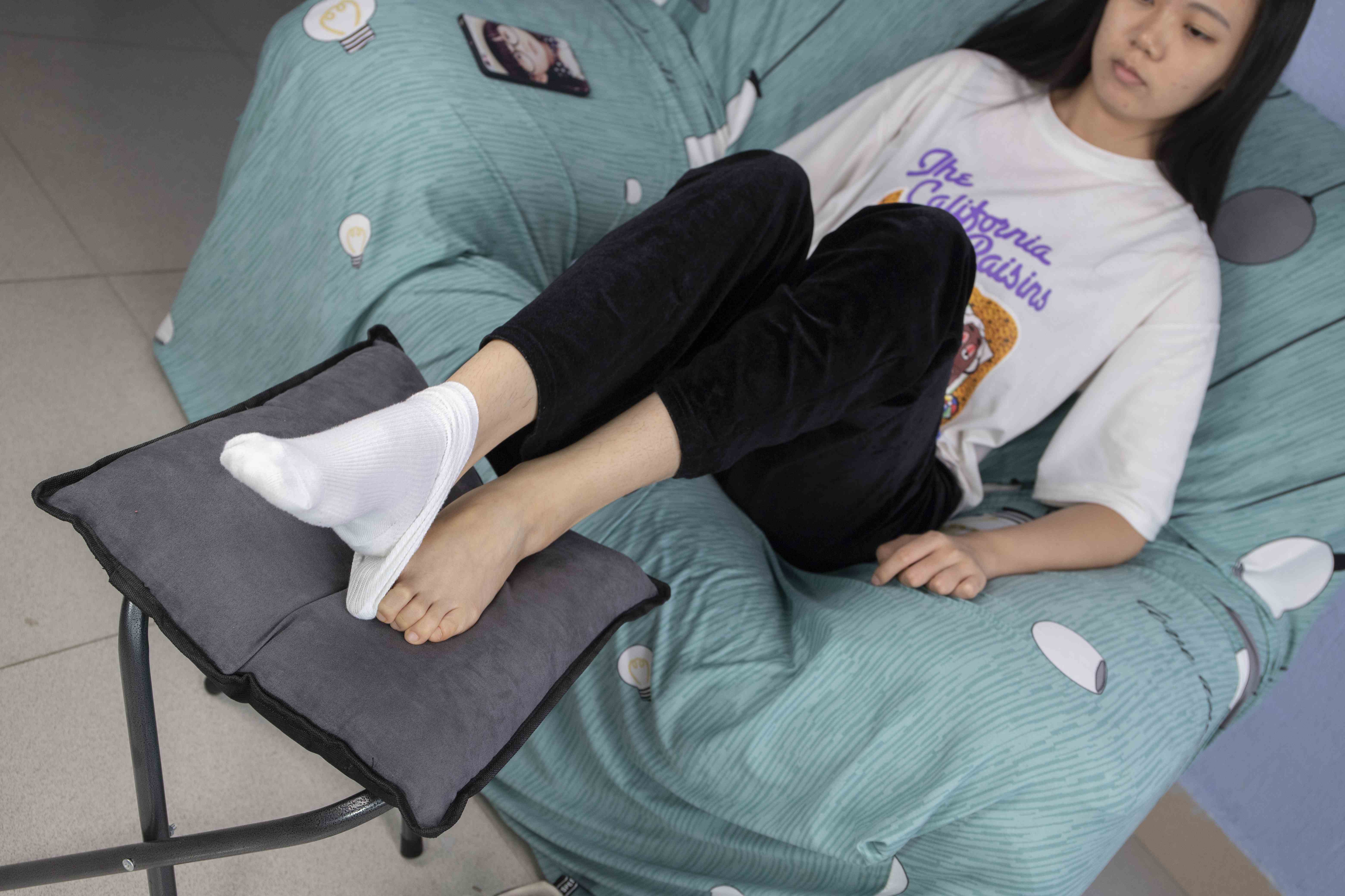 China Beauty Legs and feet 1558