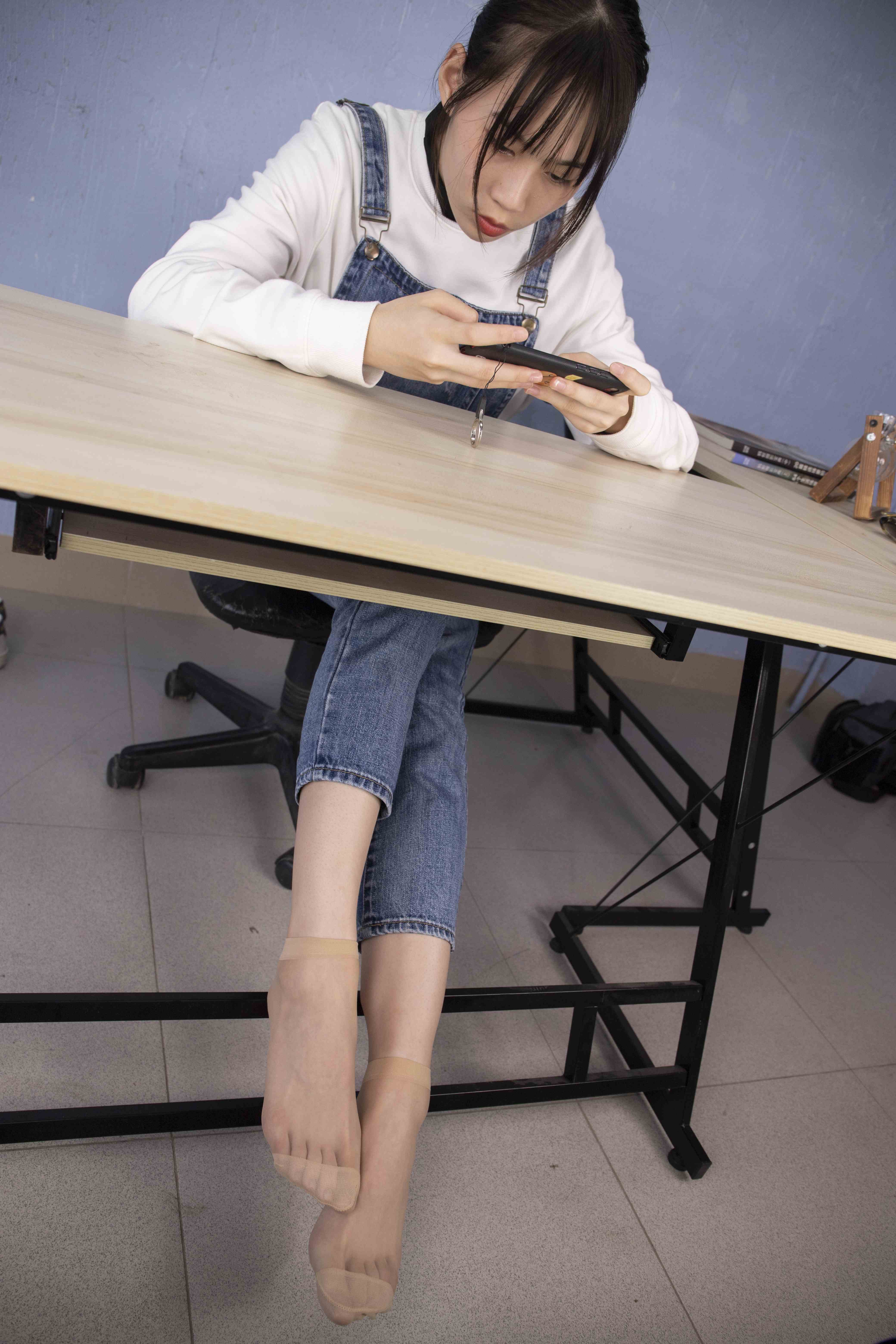 China Beauty Legs and feet 1560