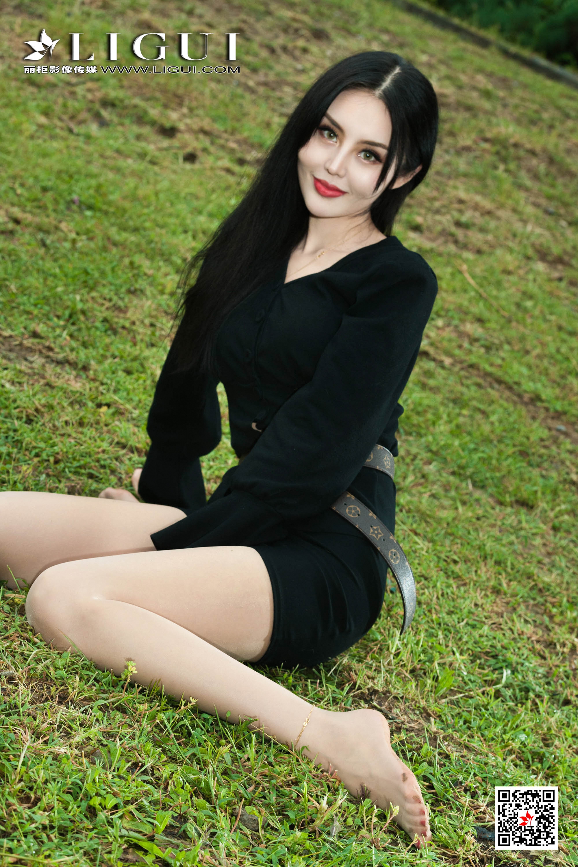 pretty lady dirty feet 162