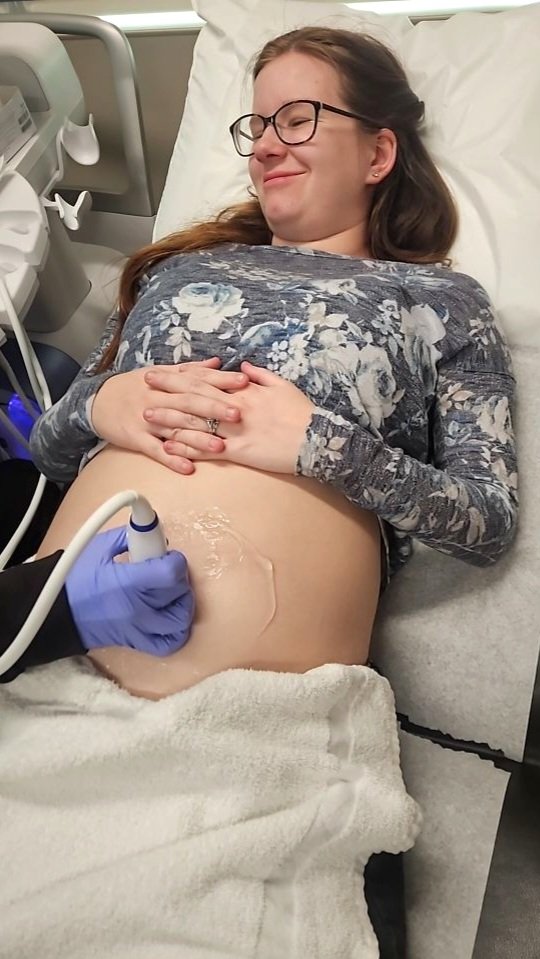 23 yr old NEW MOM Exposed