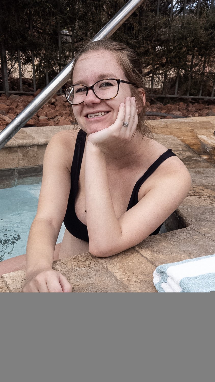 23 yr old NEW MOM Exposed