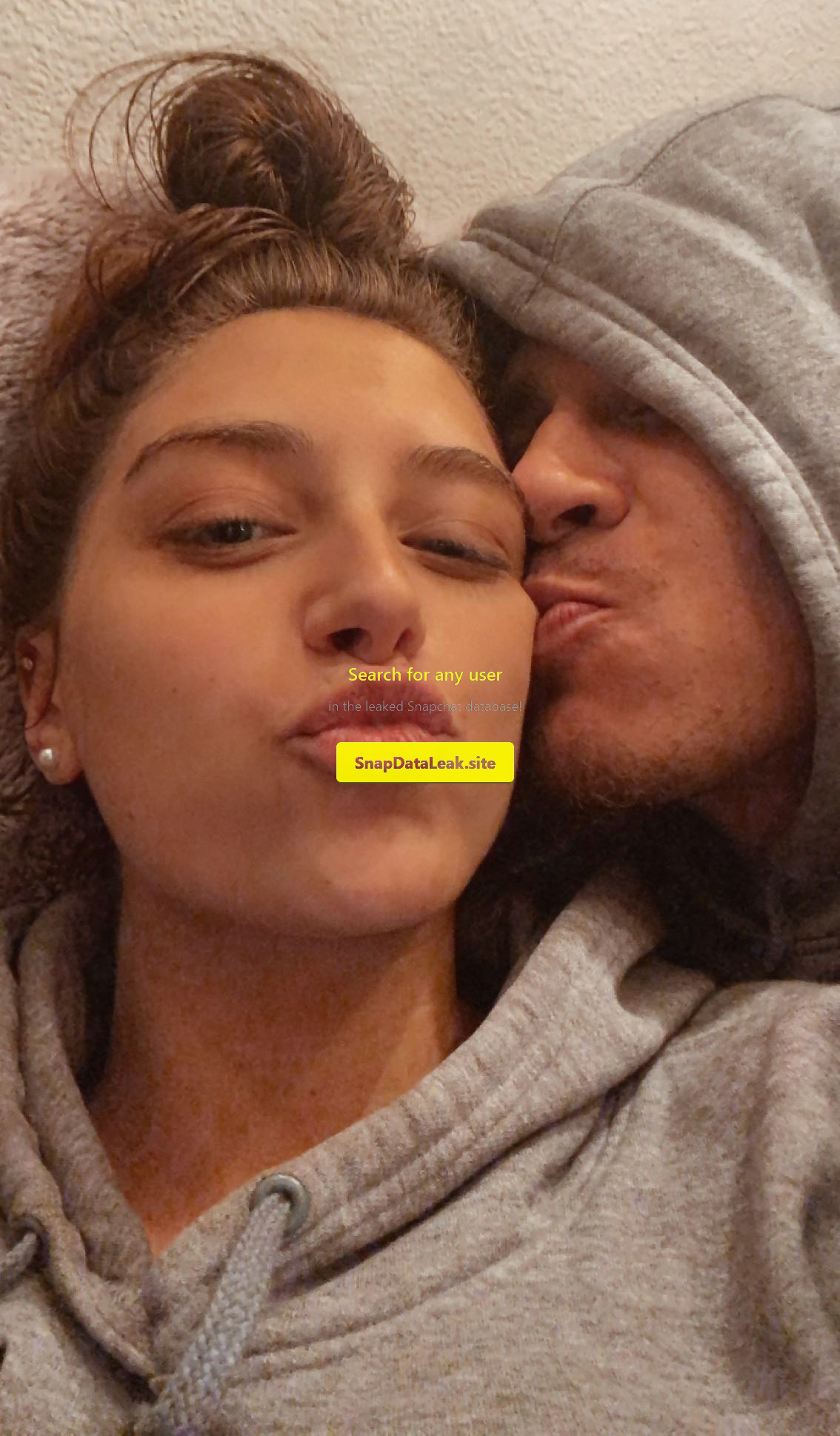 Stunning Girl (Leaked Snapchat)