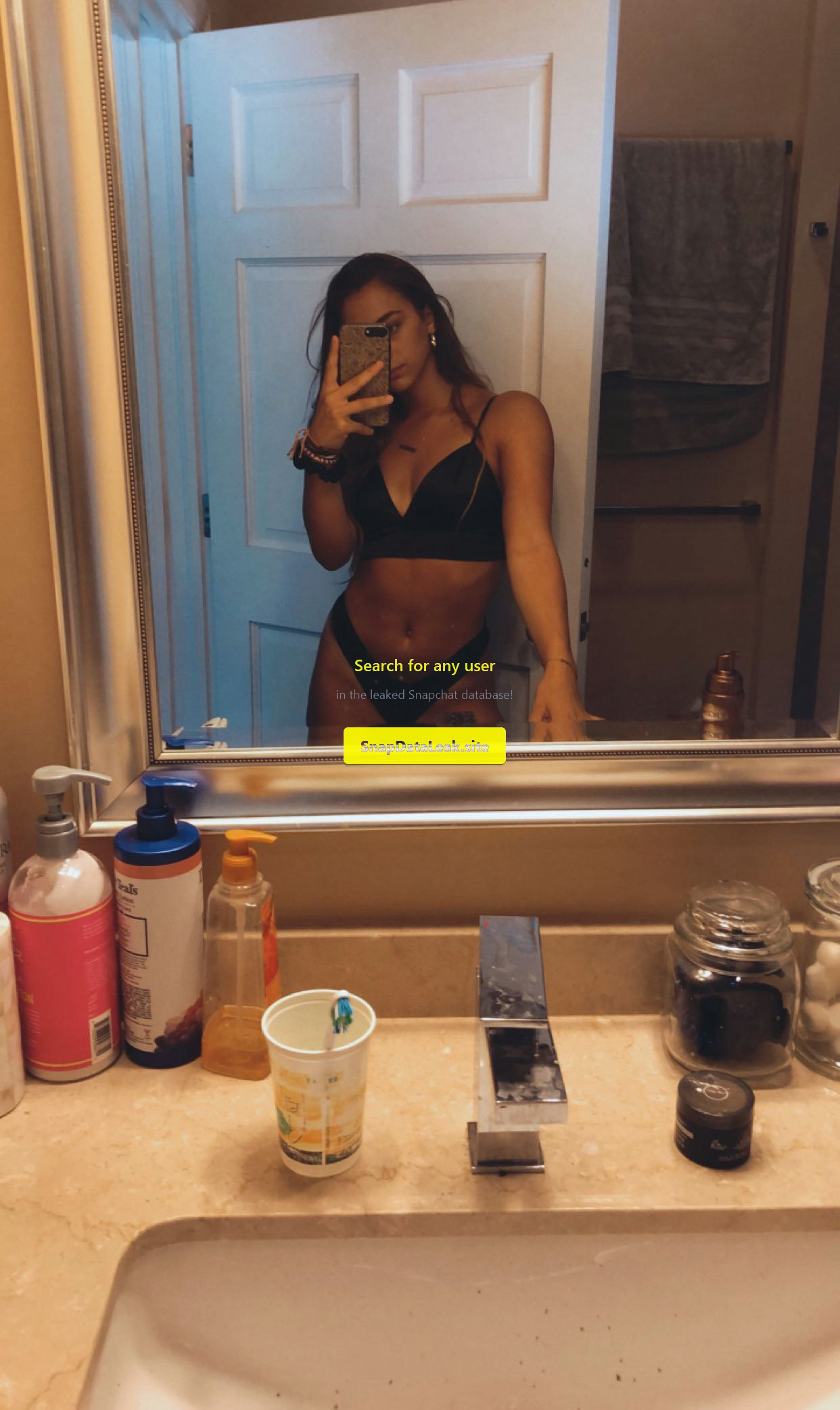 Stunning Girl (Leaked Snapchat)