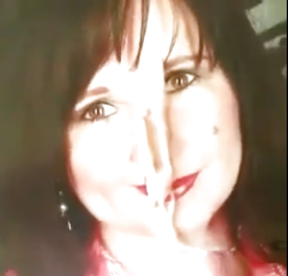 MILF Michaela the cumtribute queen