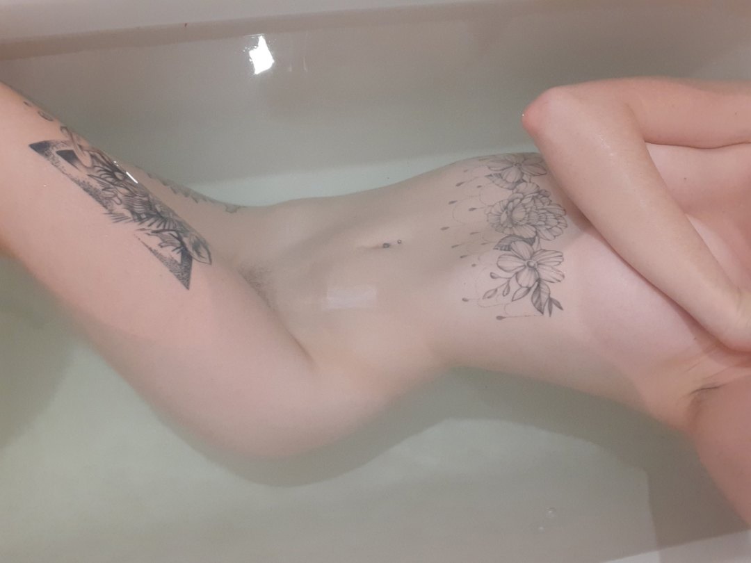 Slutty pics of Russian slut Nastya Krivorenko