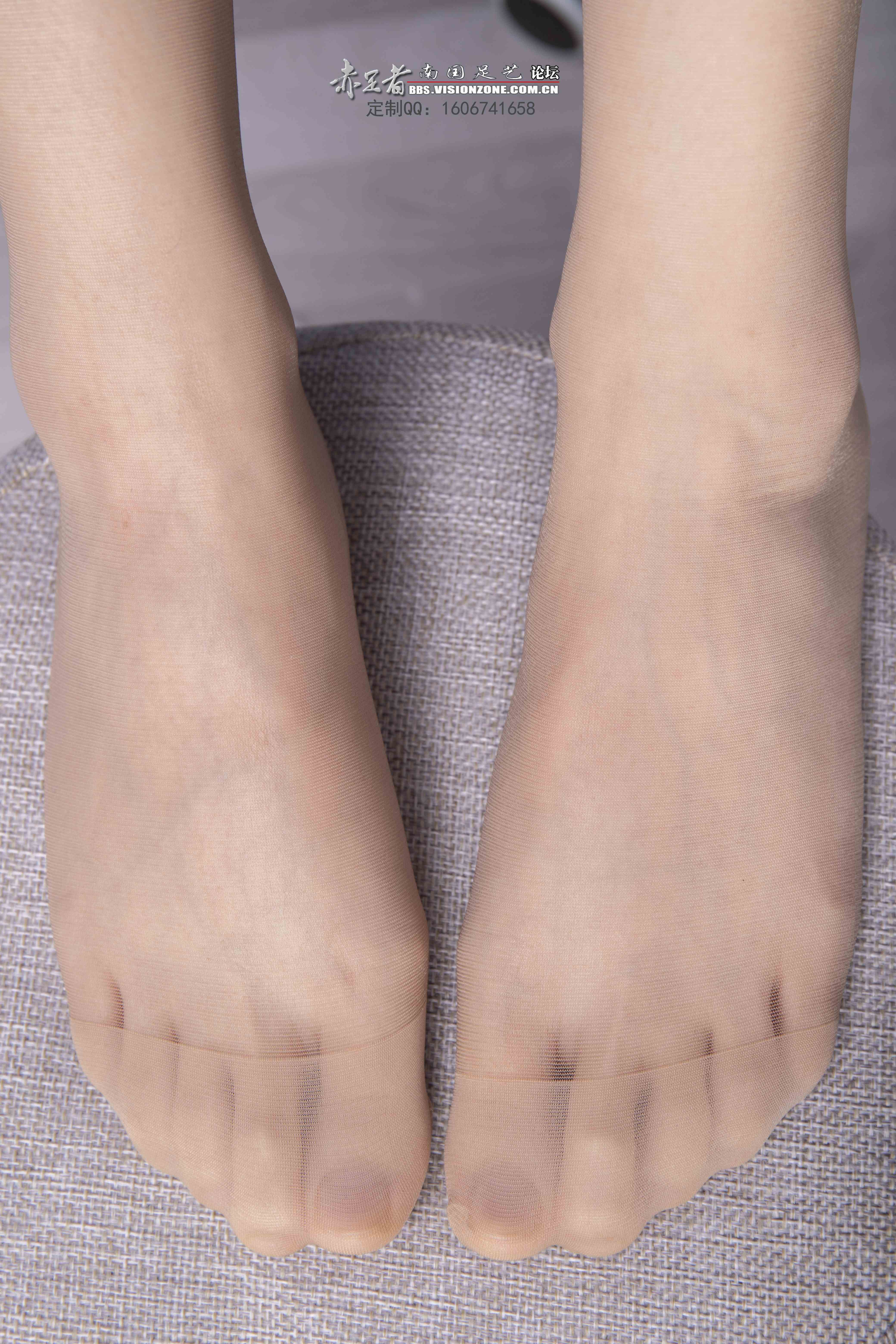 China Beauty Legs and feet 1571