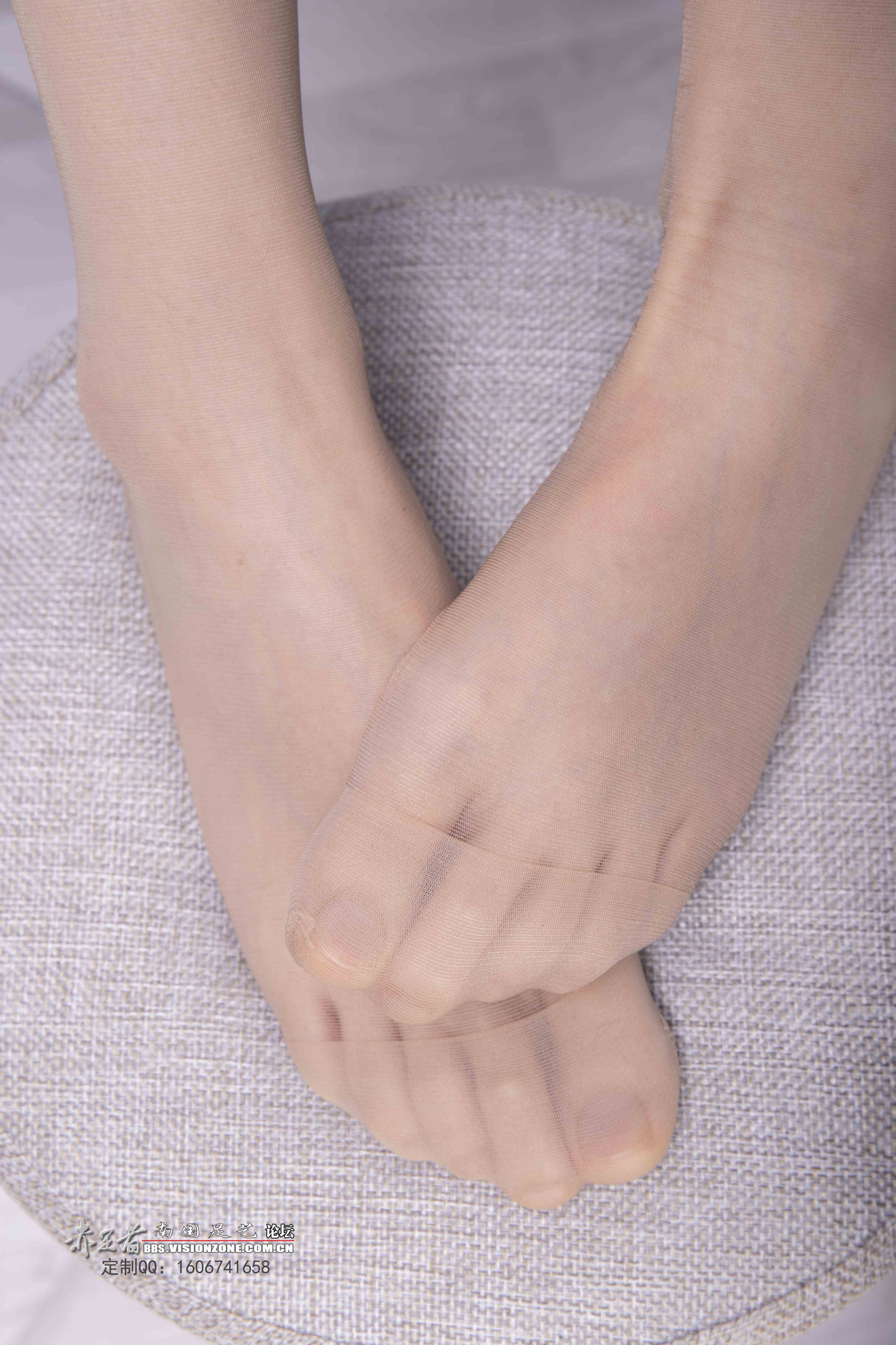 China Beauty Legs and feet 1571