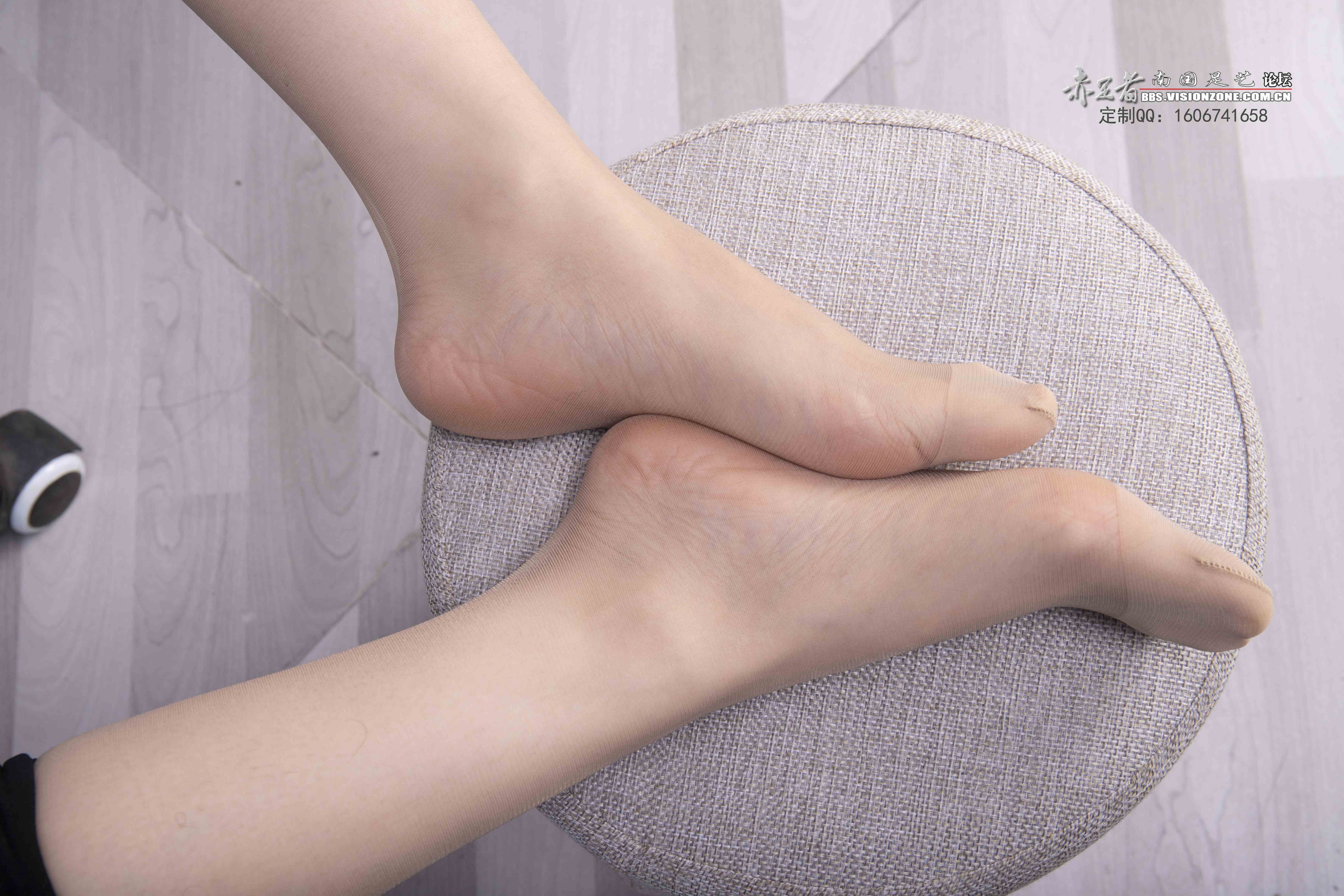 China Beauty Legs and feet 1571