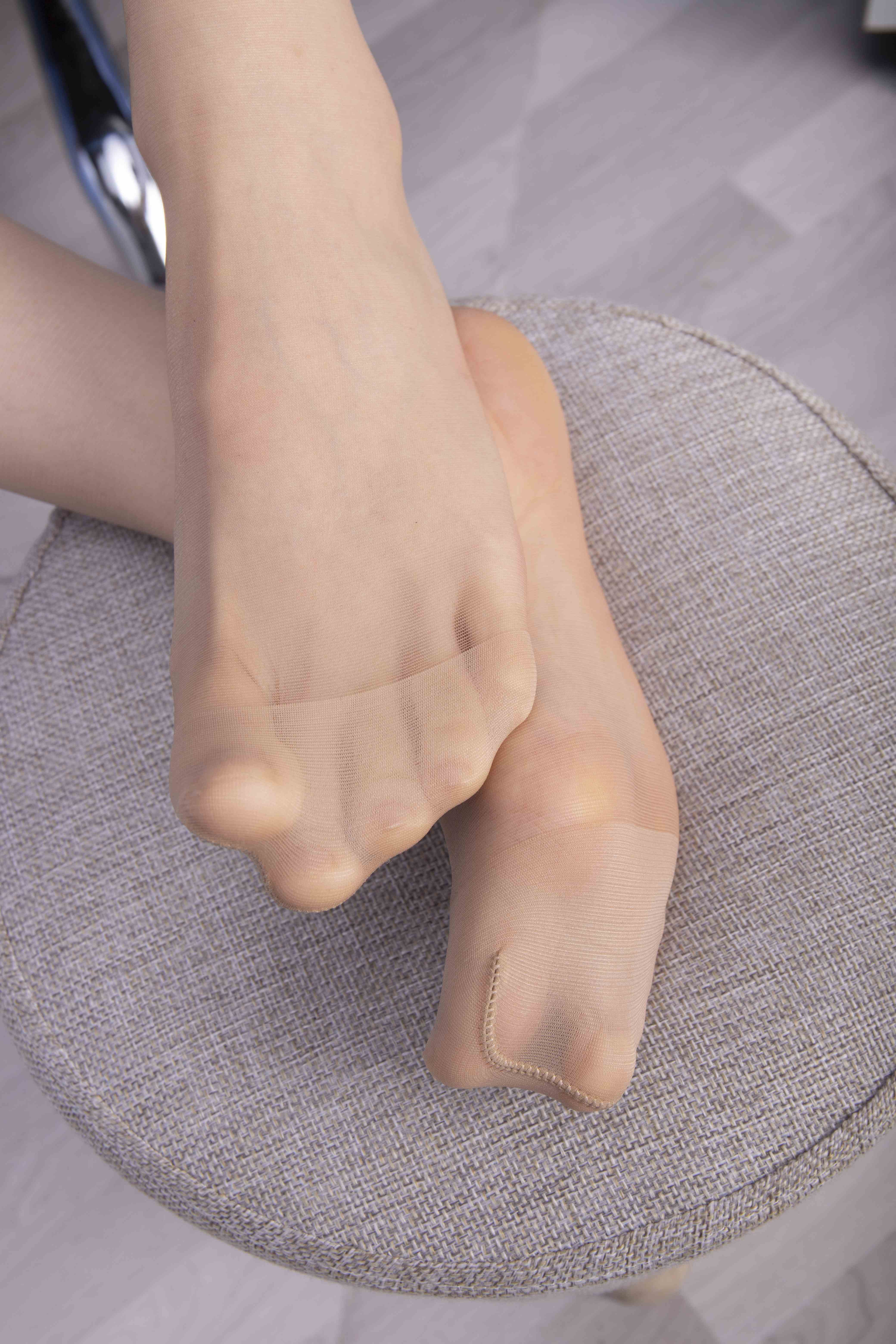 China Beauty Legs and feet 1571