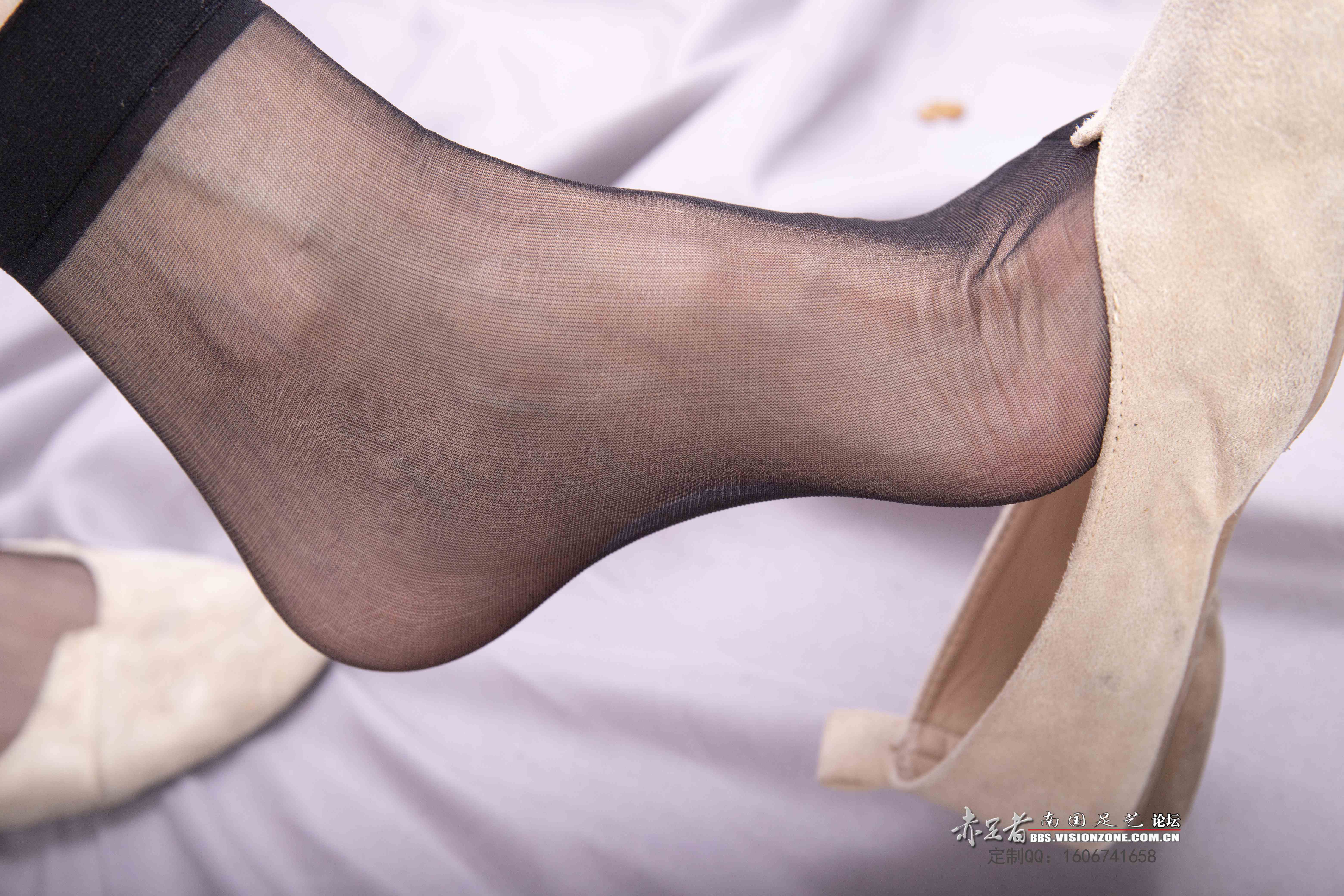 China Beauty Legs and feet 1574