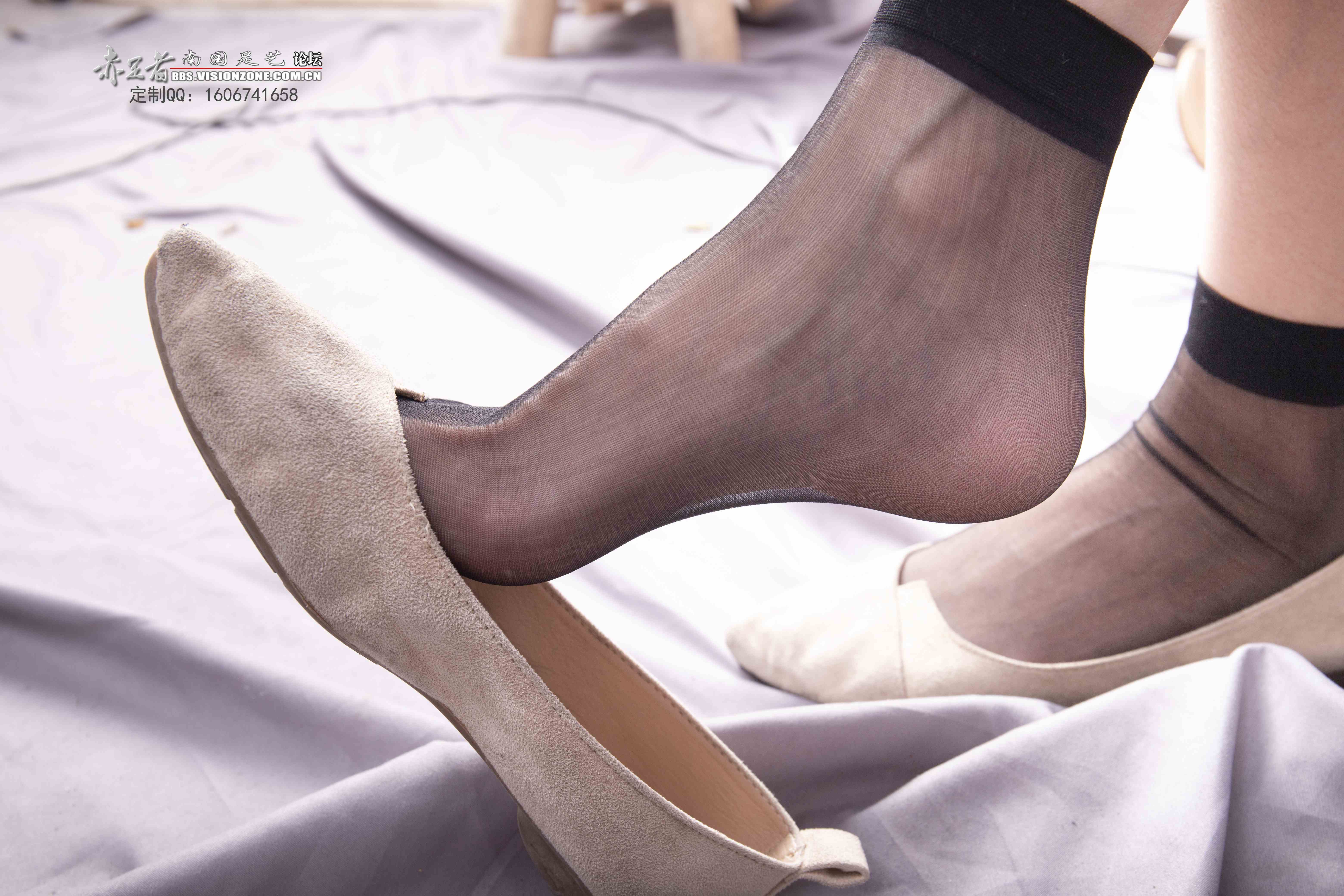 China Beauty Legs and feet 1574