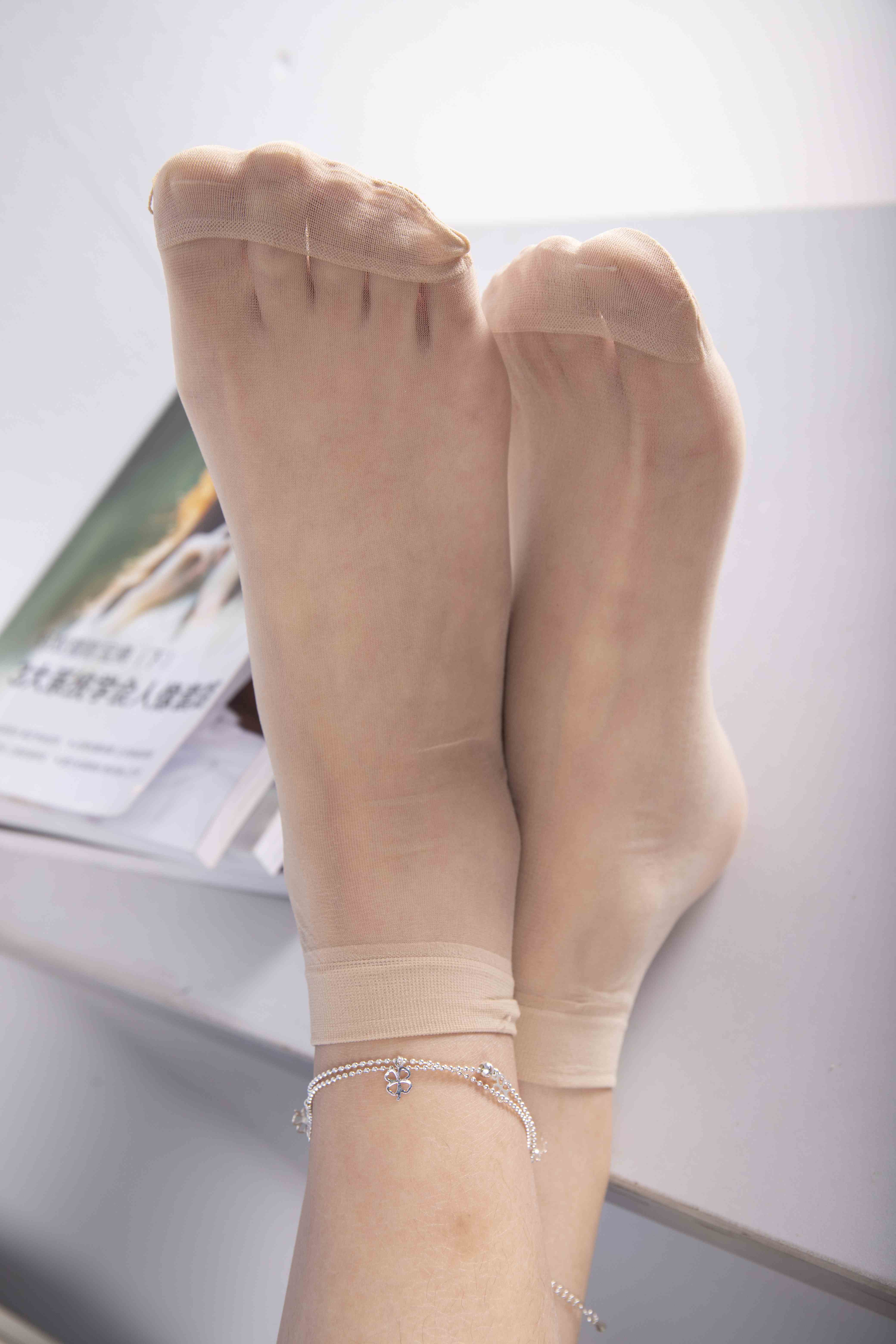 China Beauty Legs and feet 1576