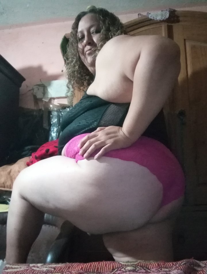 Una Milf gordita pero caliente