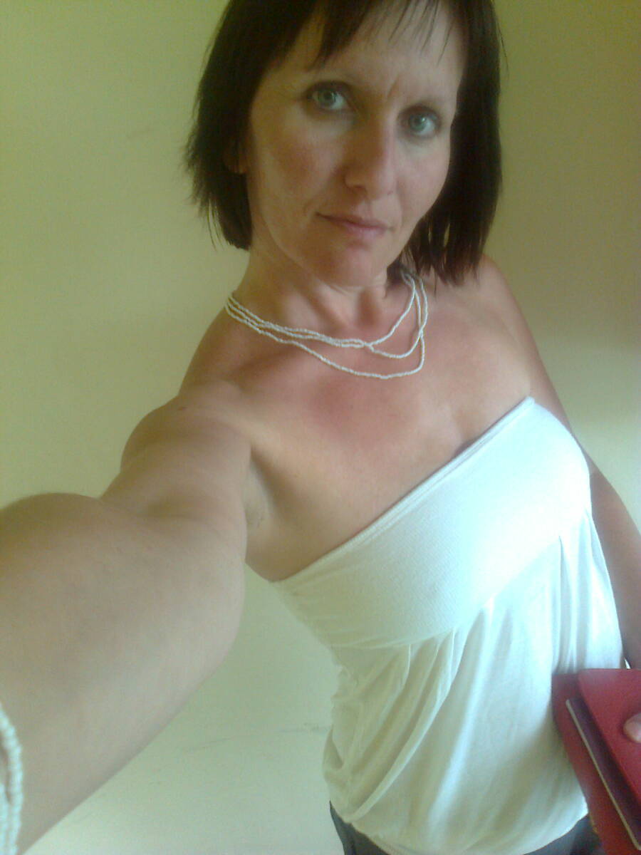 Lucy from Radka, Chech Republic, mature wife gets naked