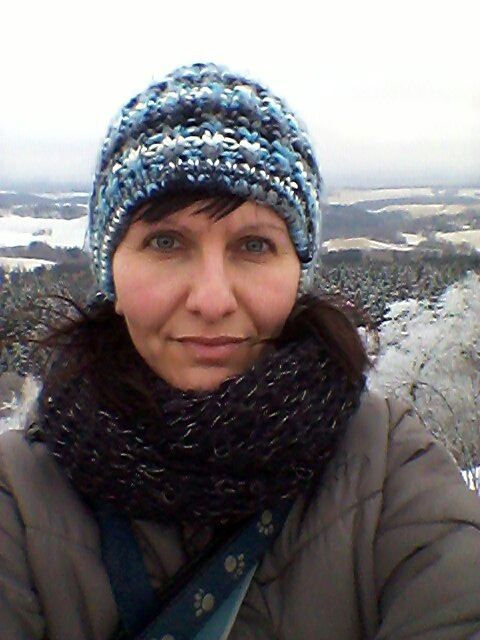 Lucy from Radka, Chech Republic, mature wife gets naked