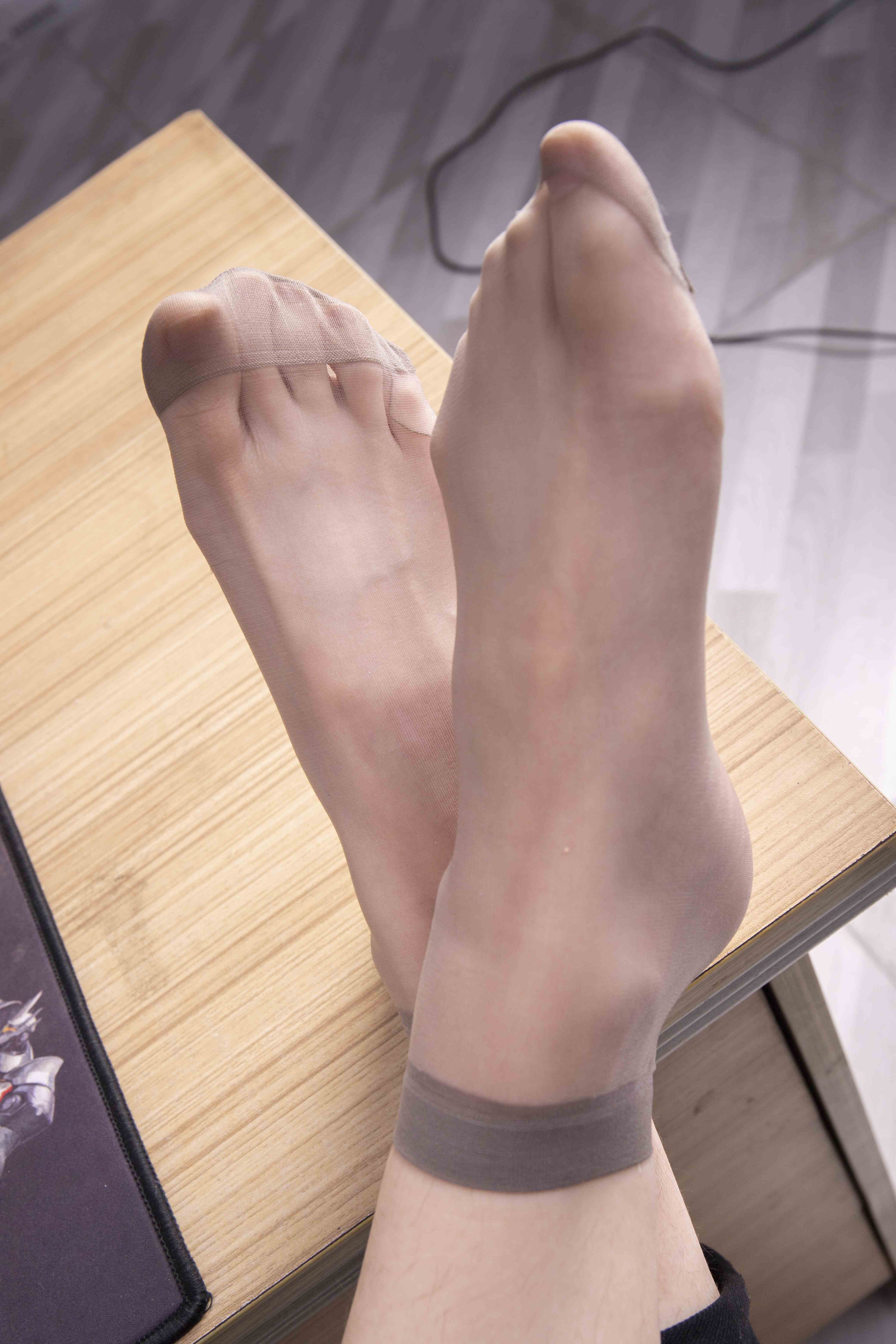 China Beauty Legs and feet 1586