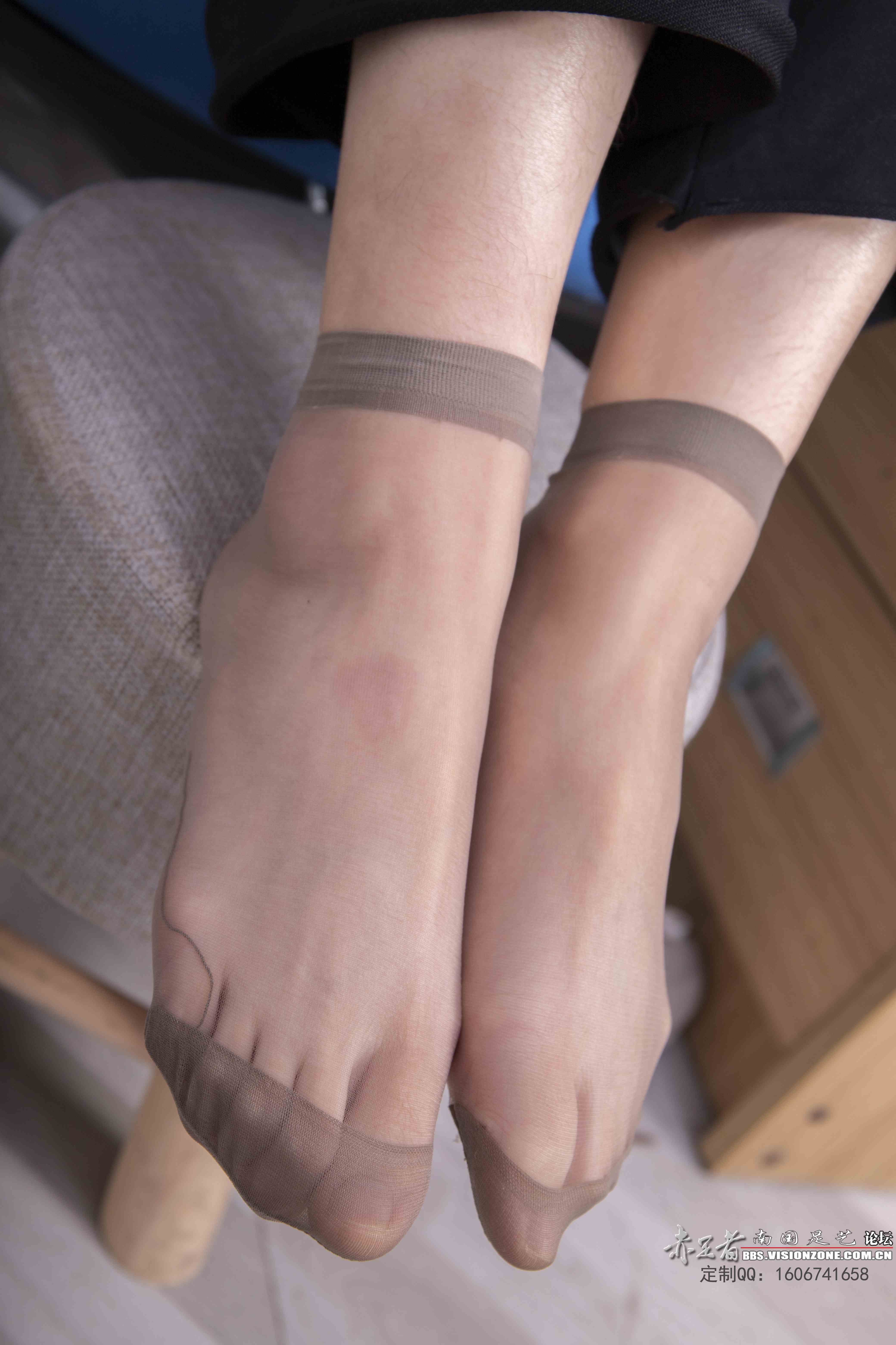 China Beauty Legs and feet 1586