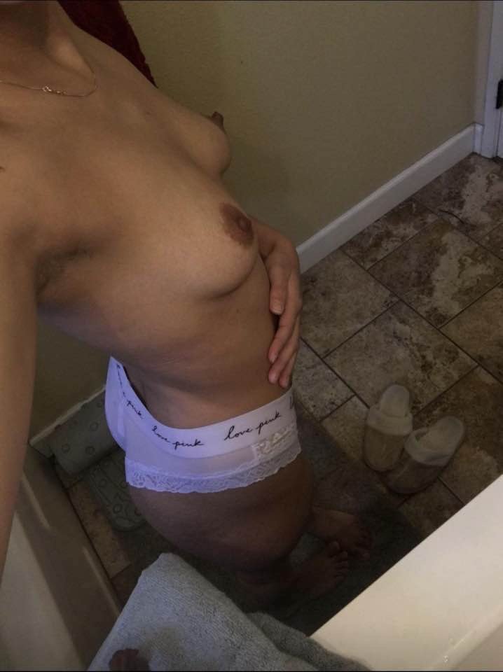 WebSlut ELana LOVES Sucking Cock