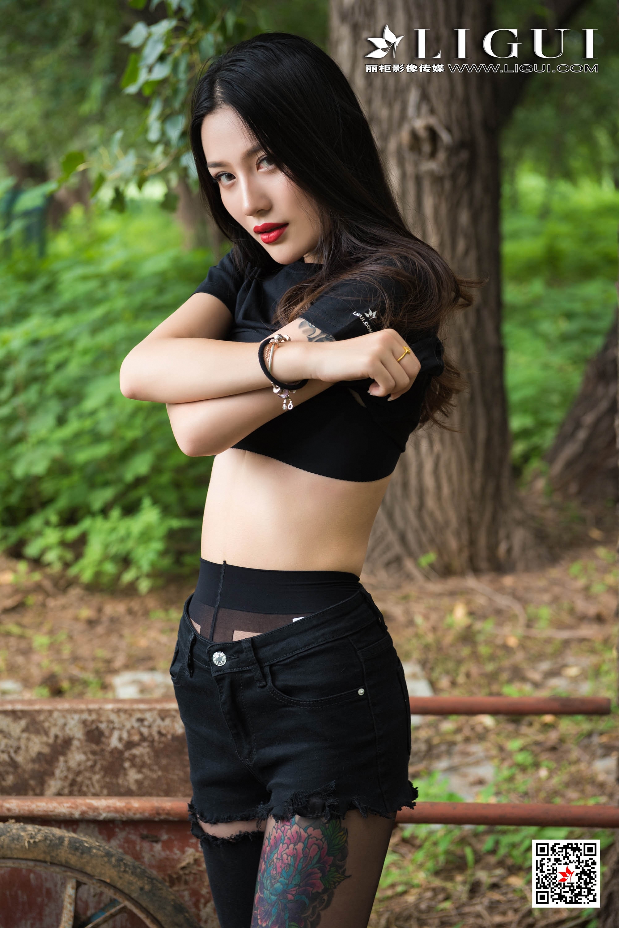 pretty lady dirty feet 169