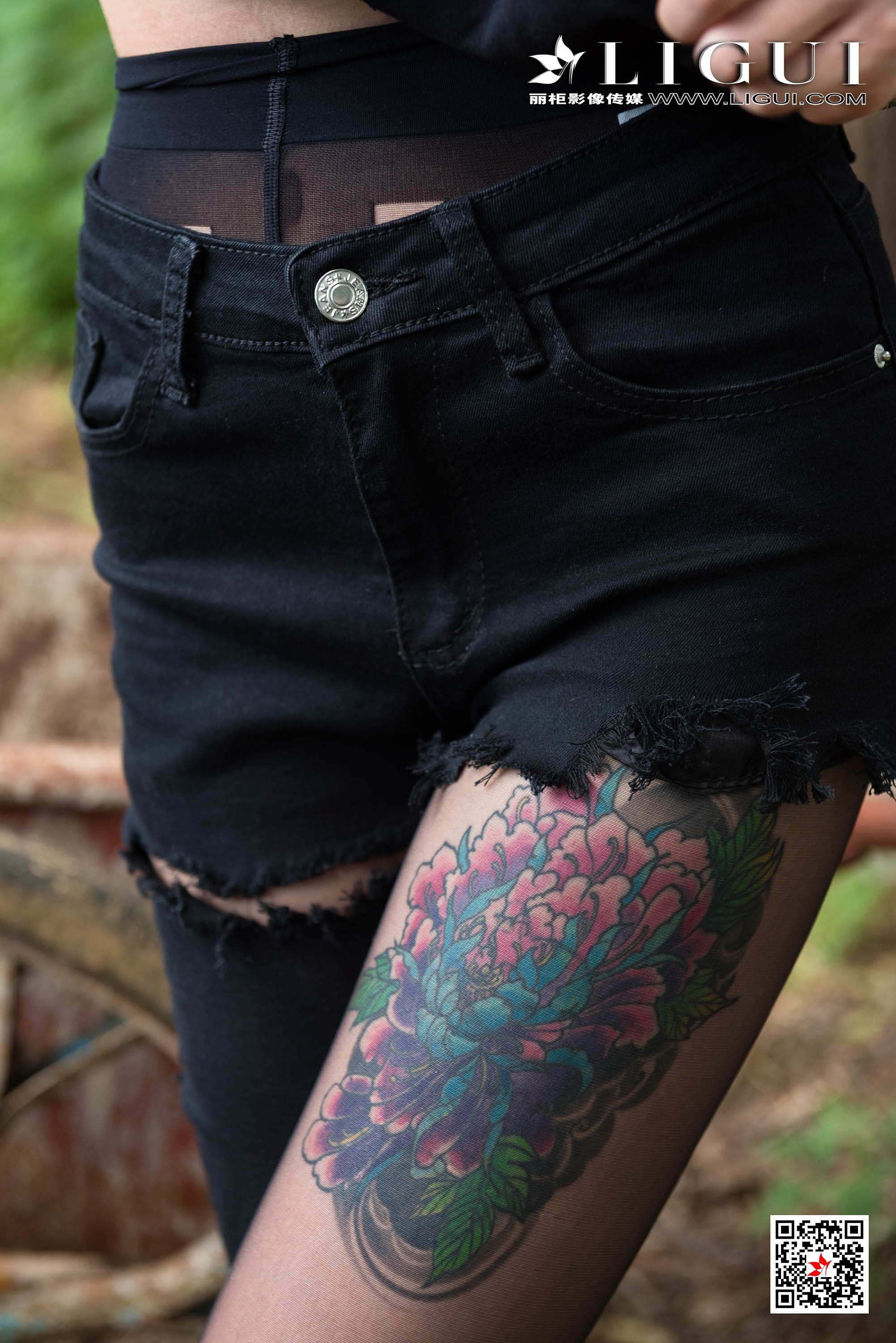 pretty lady dirty feet 169