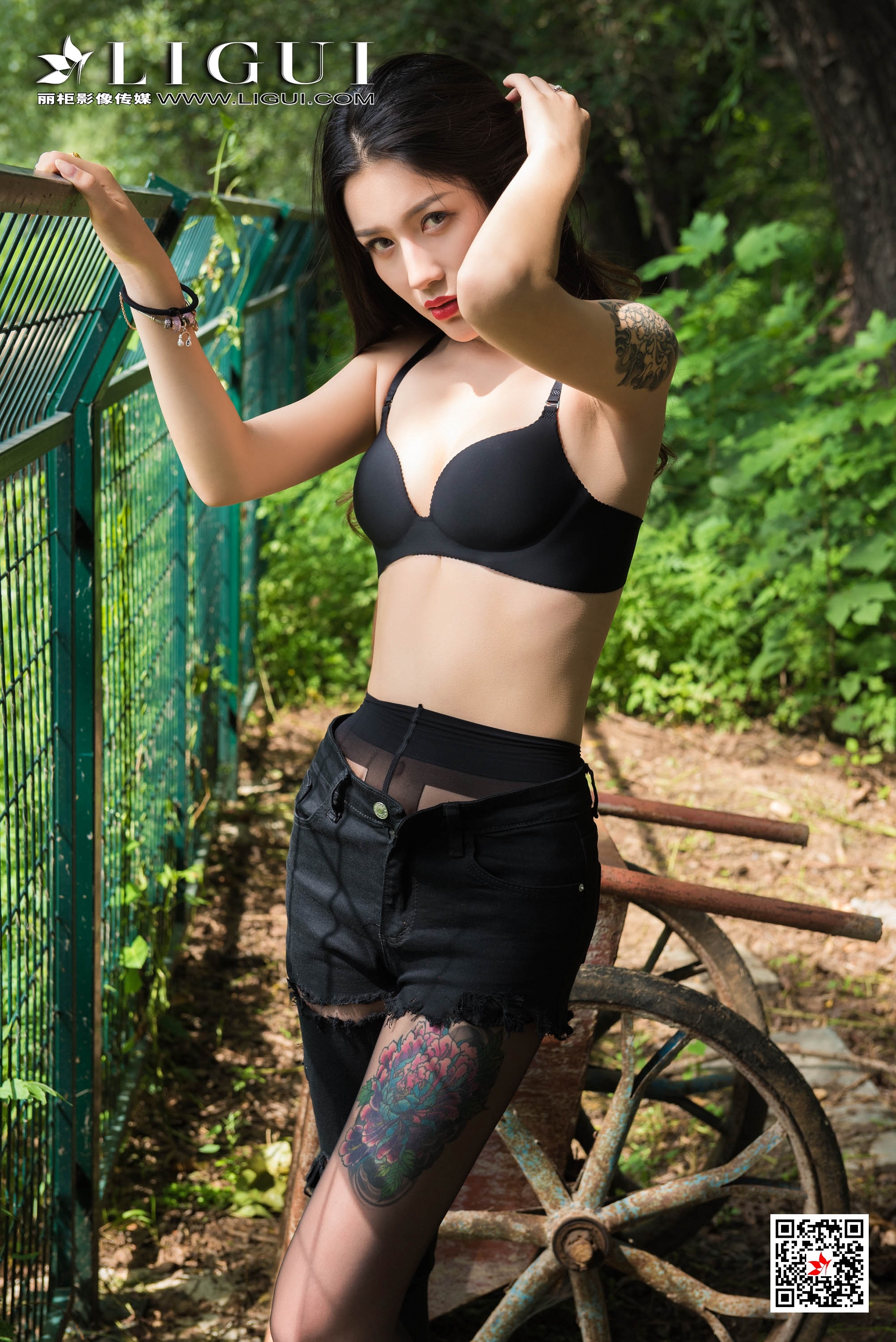 pretty lady dirty feet 169