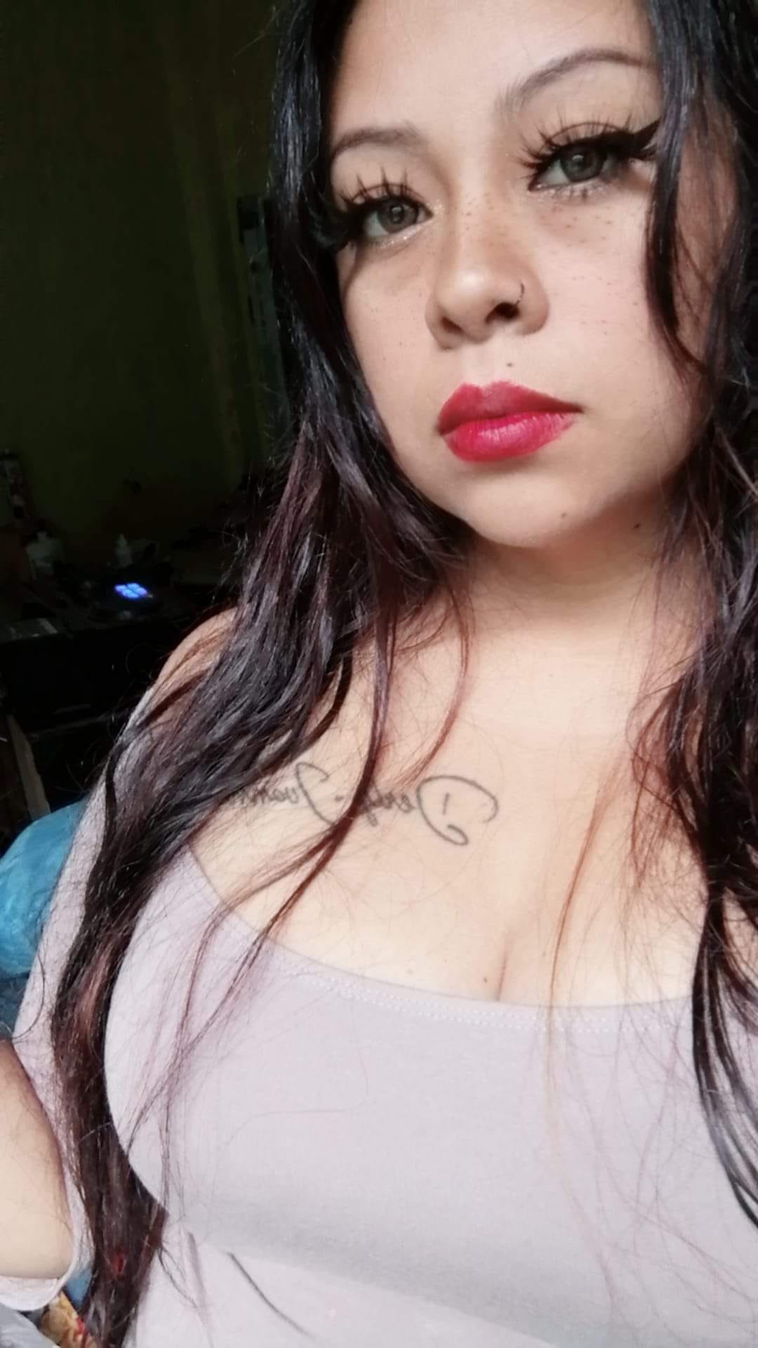 Beth Flores Pack +52 1 56 1432 3201