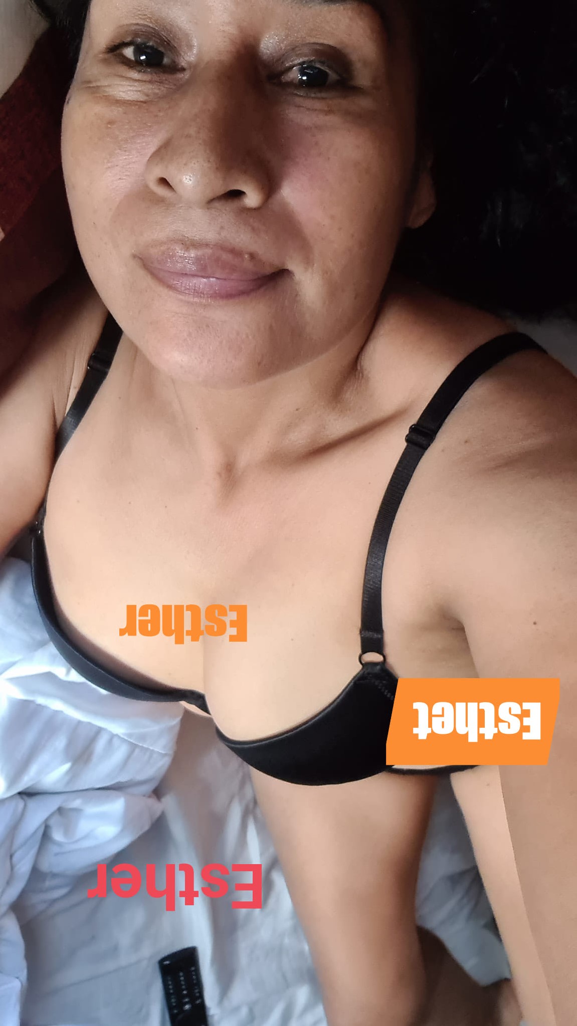 Rehtse Varu - Esther Valencia Ruiz