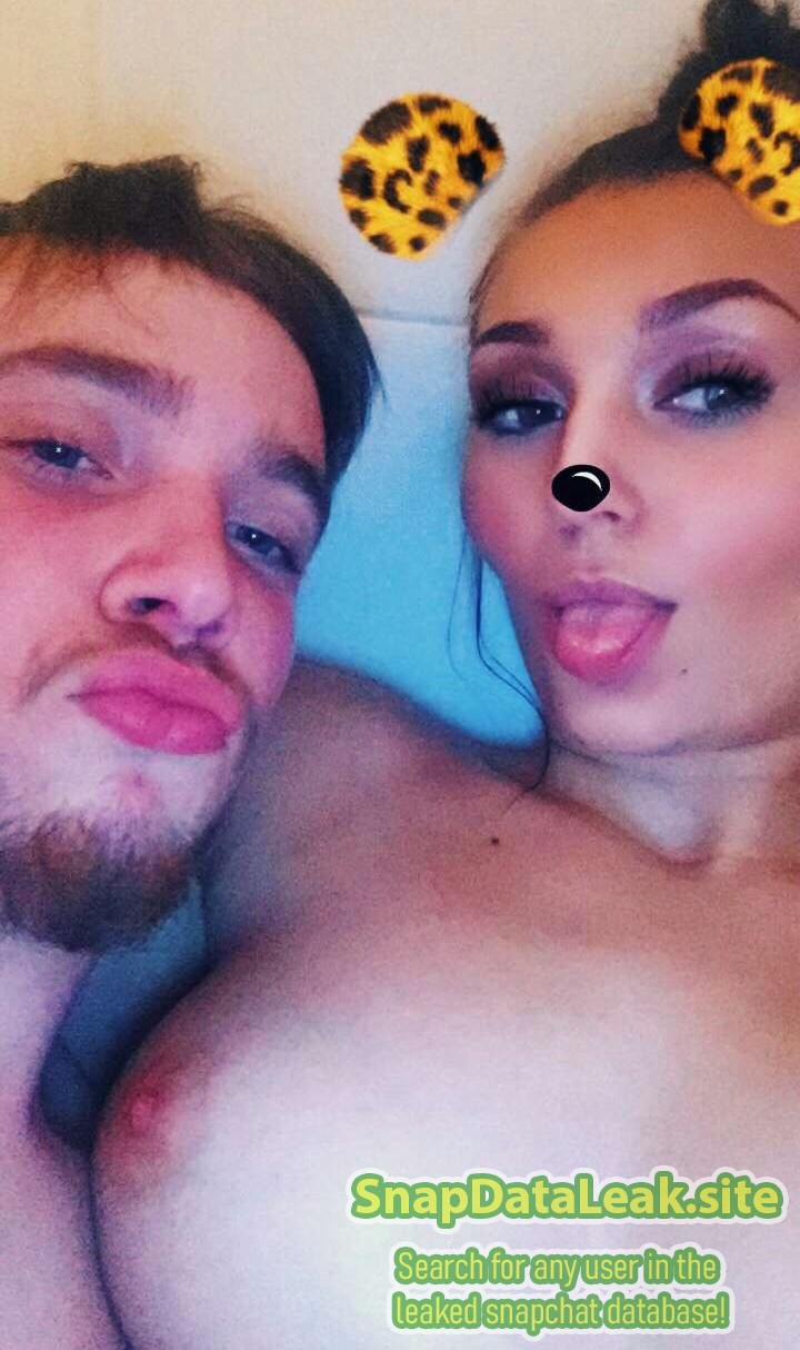 Hot blonde american Teen Exposed