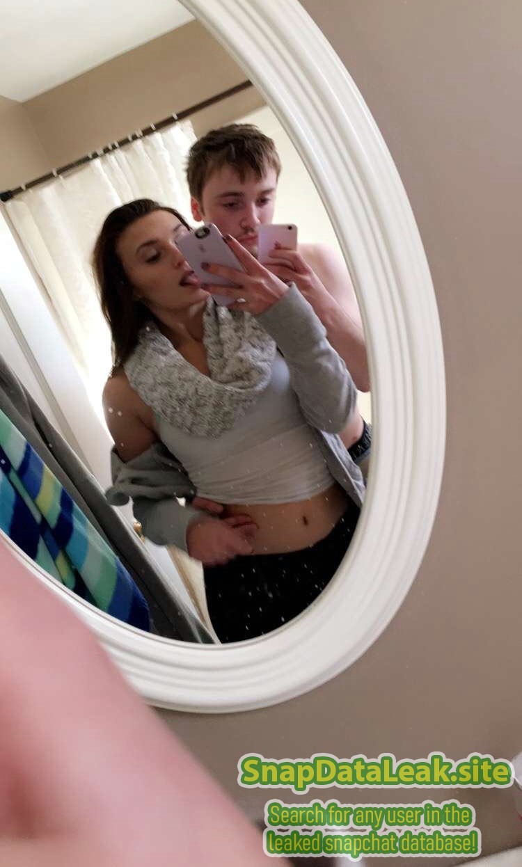 Hot blonde american Teen Exposed