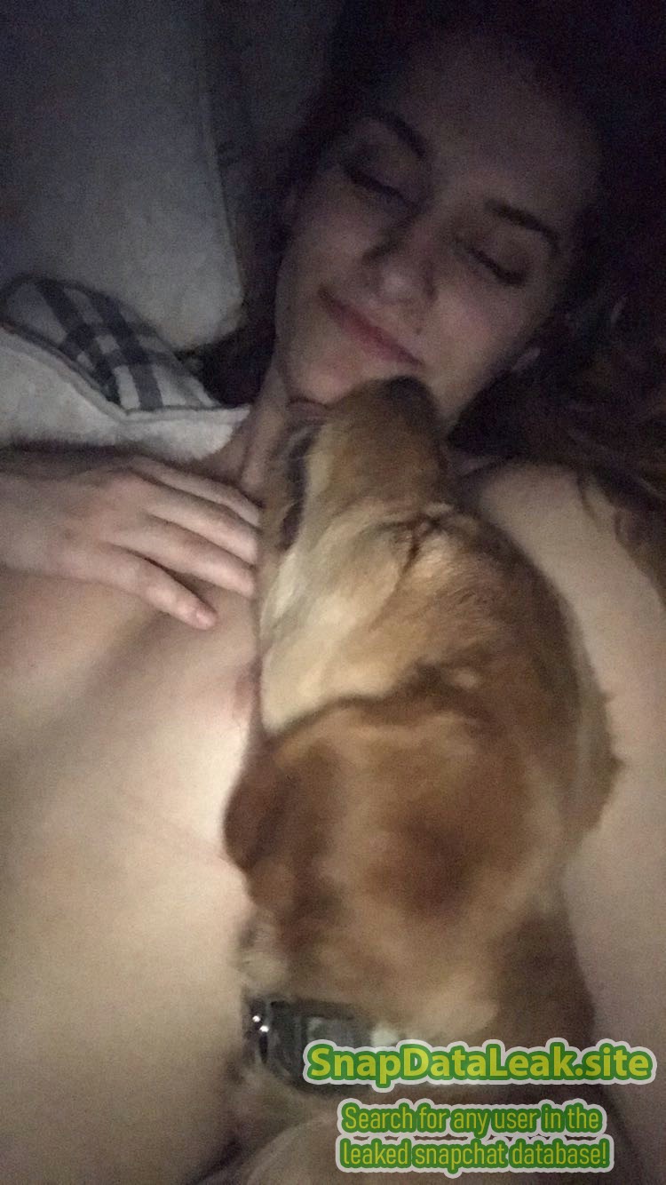 Hot blonde tiktok slut loves to show off