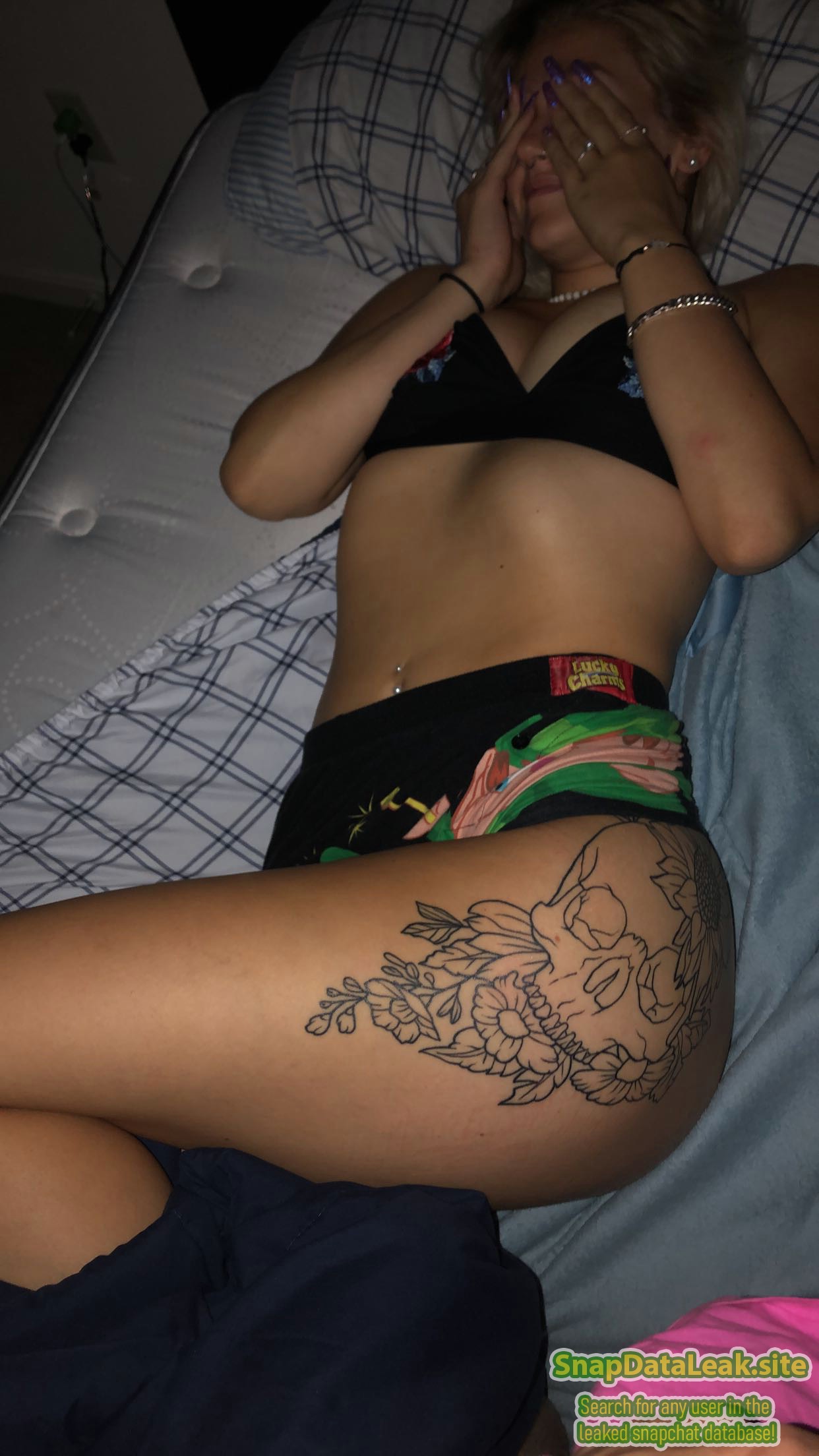 Blonde beach babe LEAKED NUDES