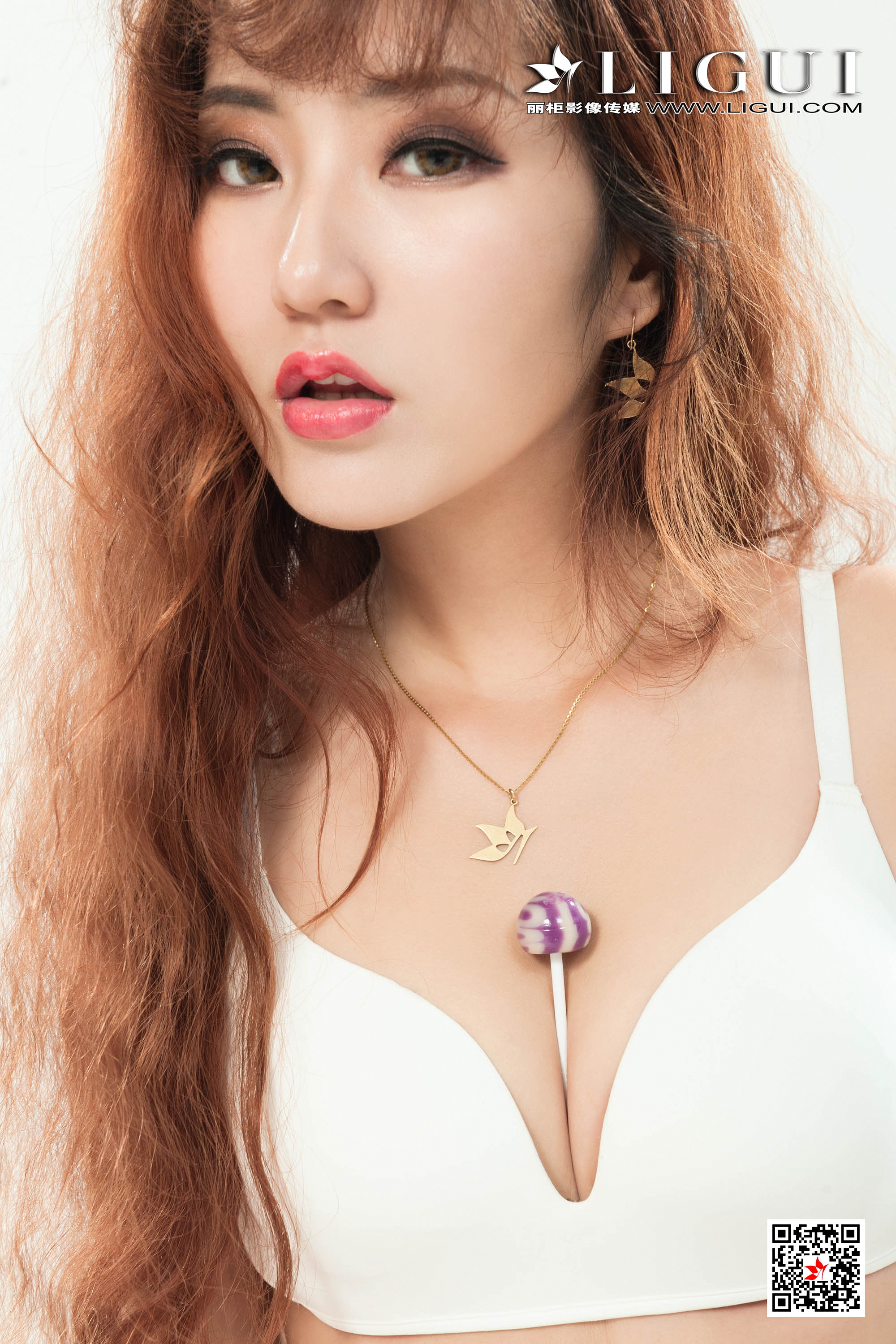 pretty lady dirty feet 171