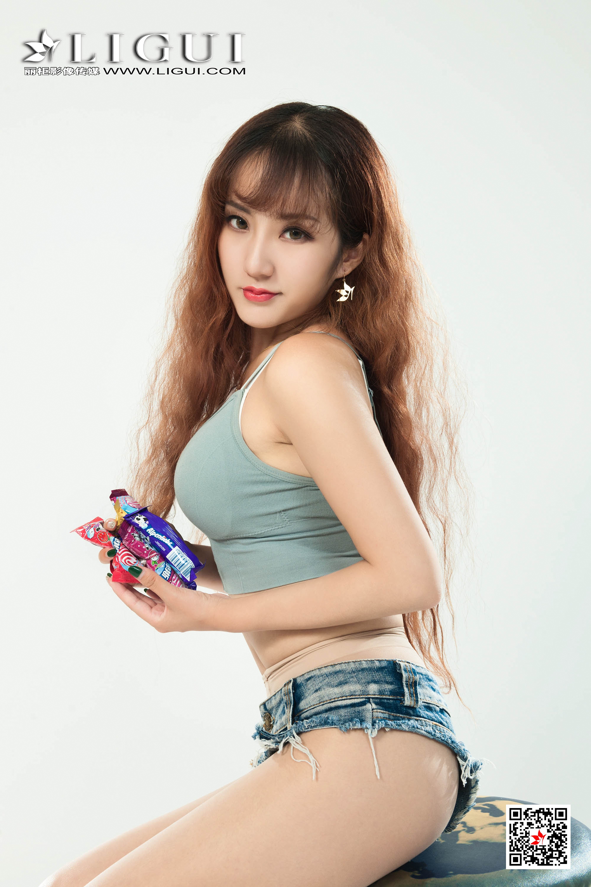 pretty lady dirty feet 171